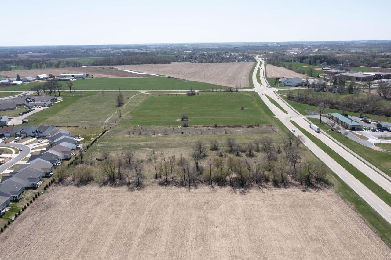 1103 South EDWARDS BOULEVARD