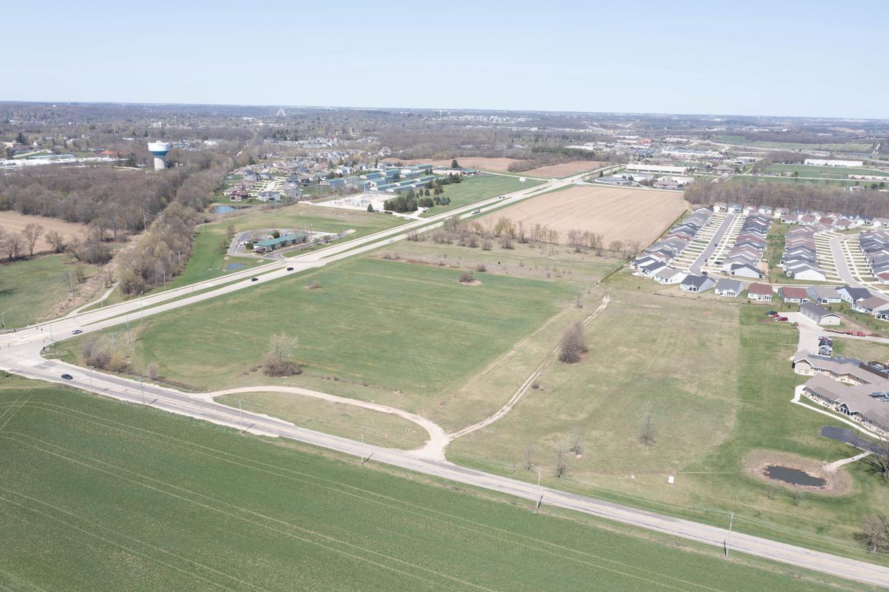 1103 South EDWARDS BOULEVARD