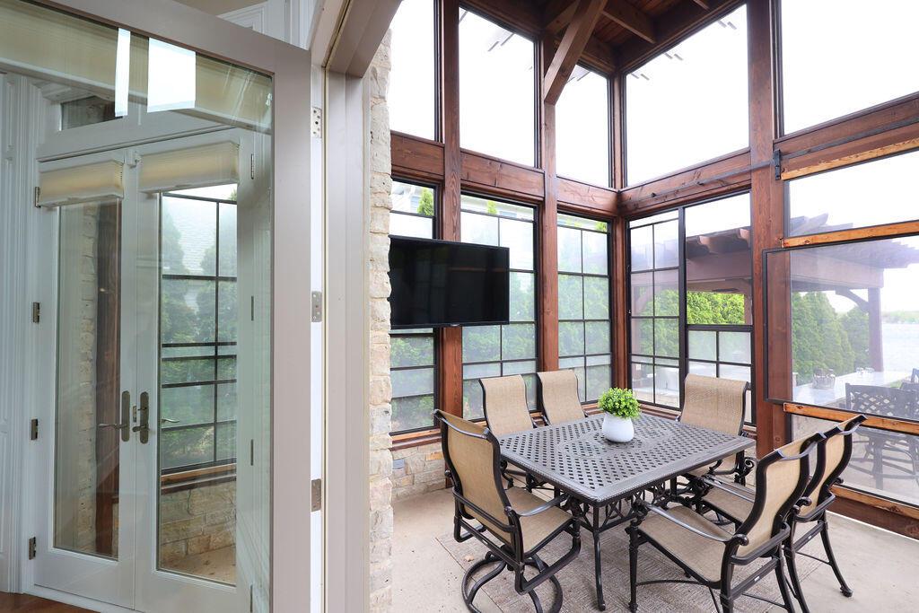 2611 E Lake Shore DRIVE