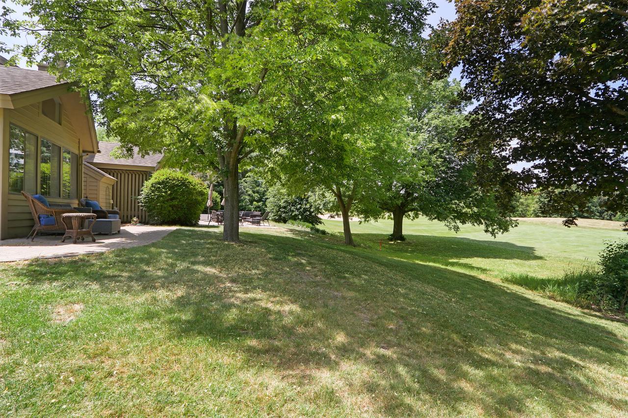 964 Duck Pond ROAD