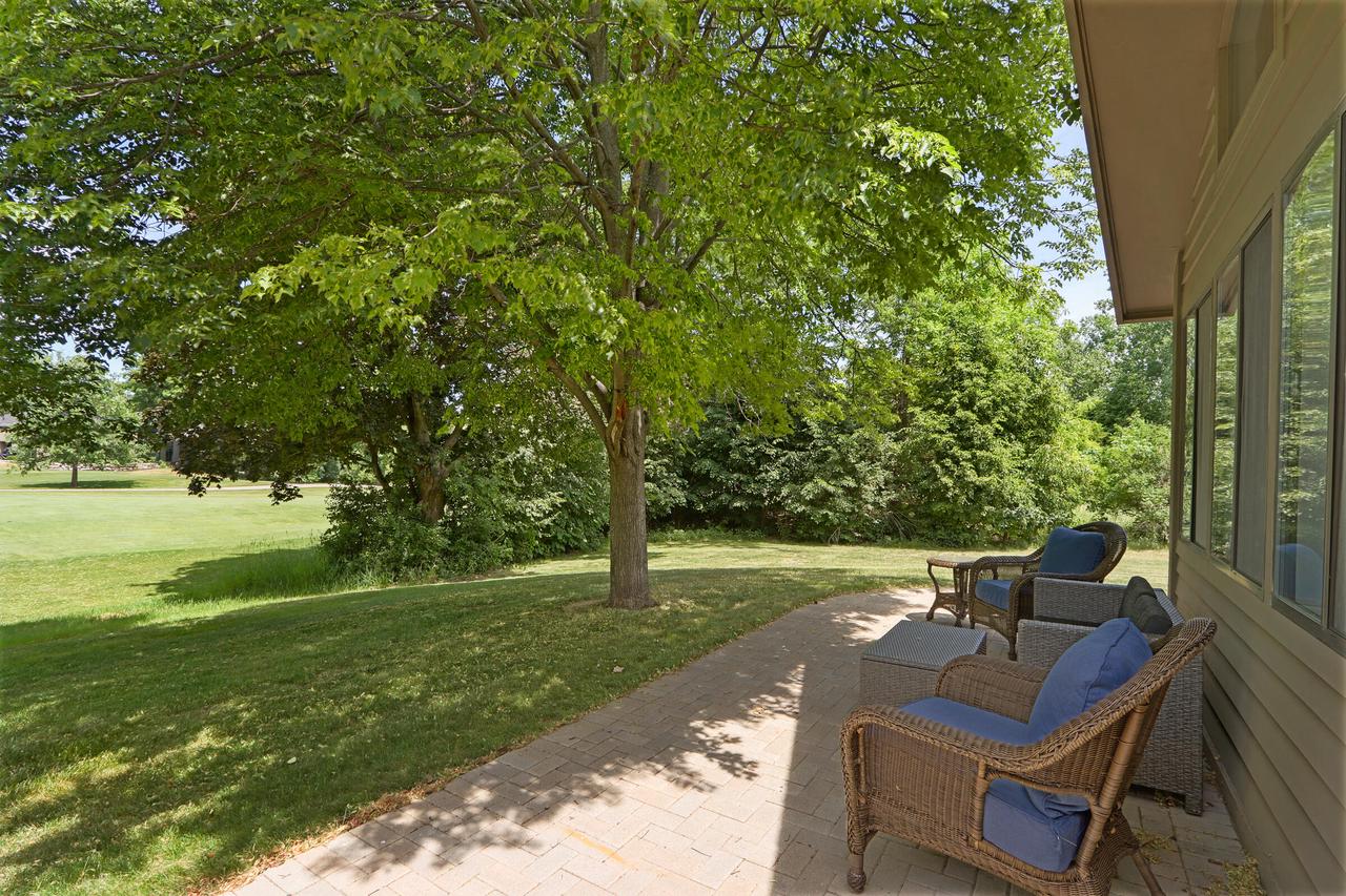 964 Duck Pond ROAD
