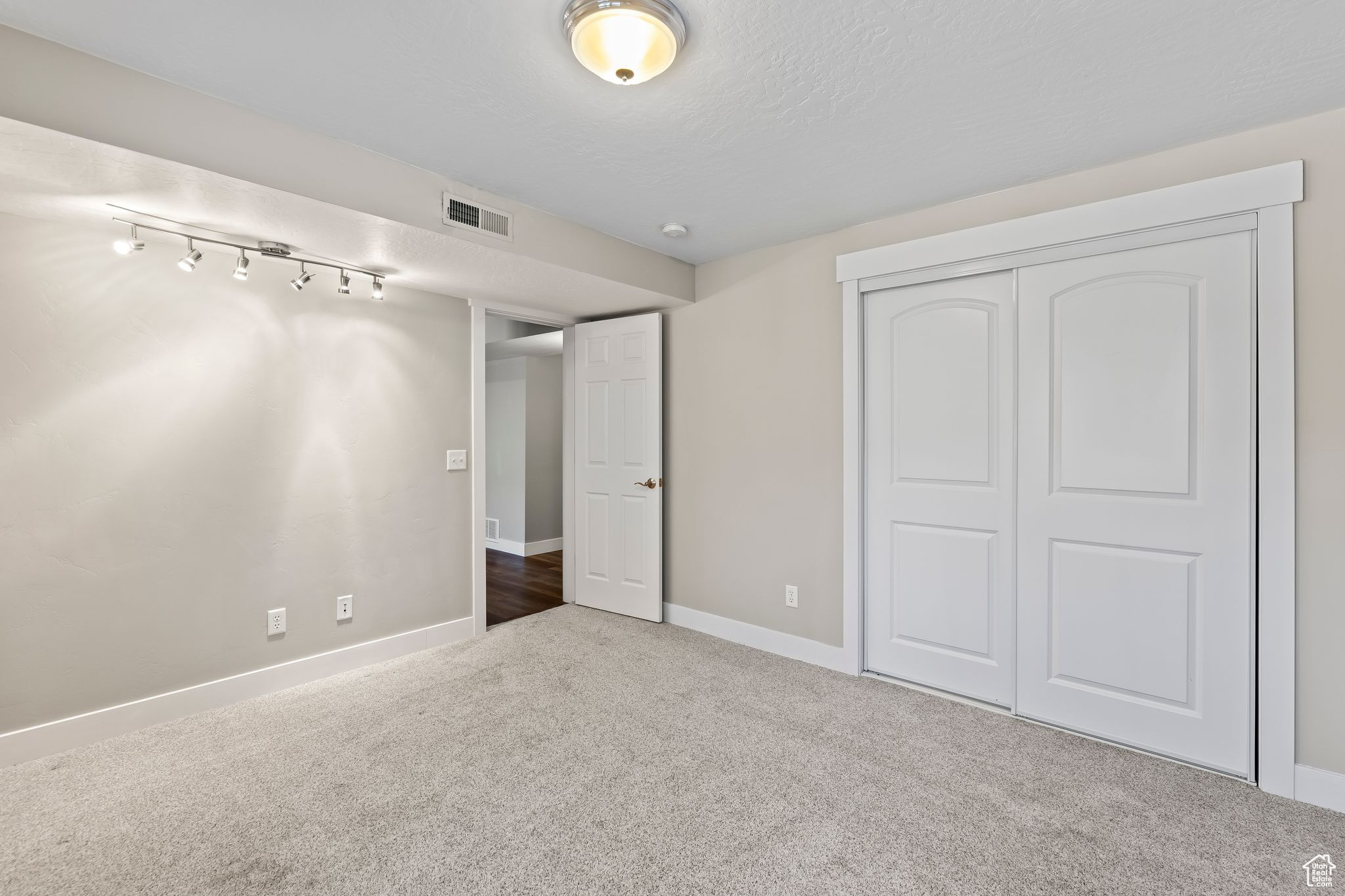 3095 W HOMESTEAD RD