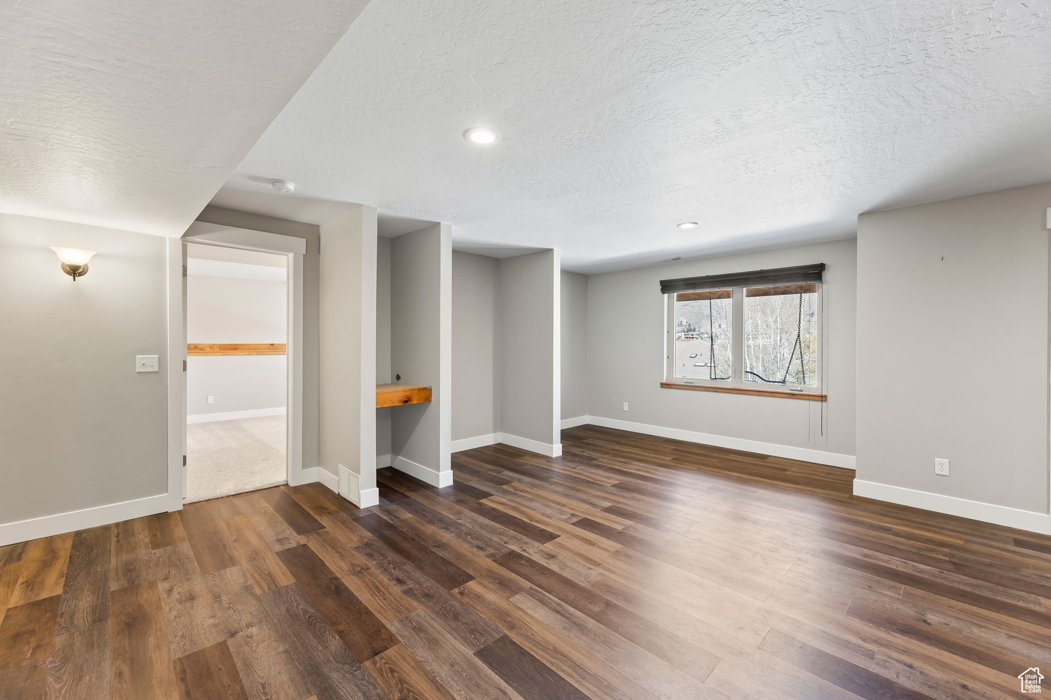 3095 W HOMESTEAD RD