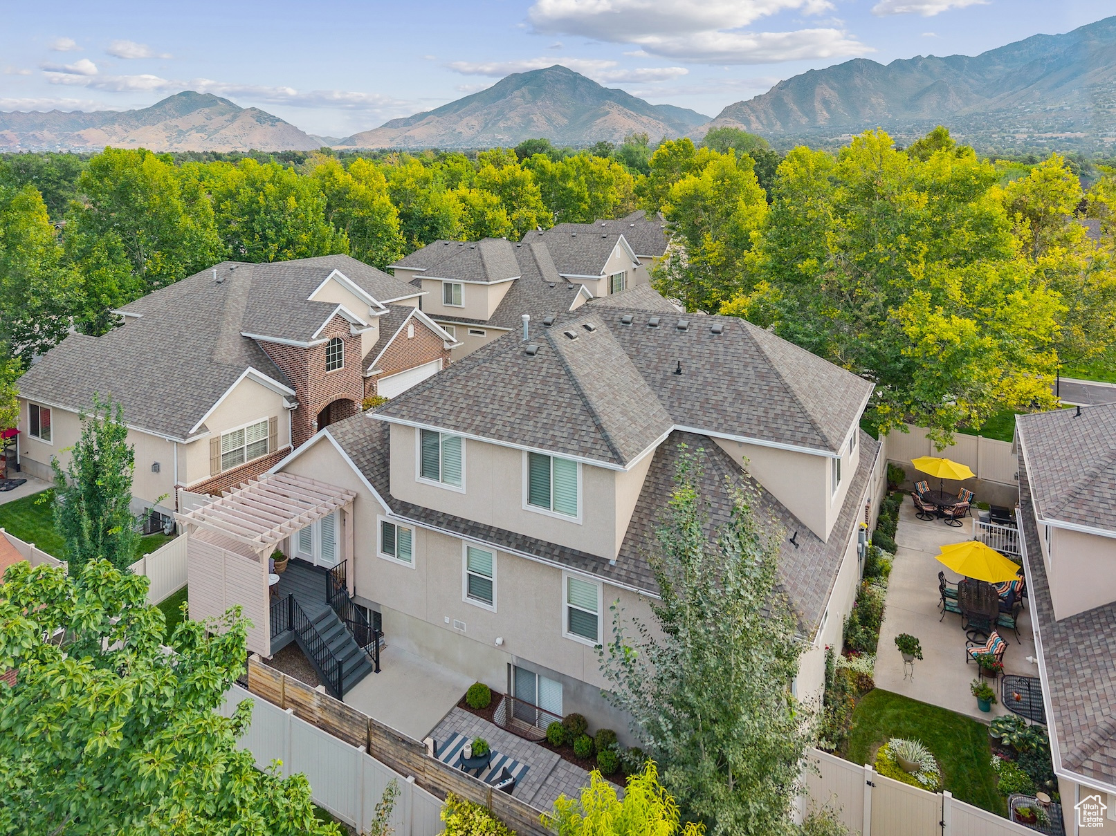 1917 E HOLLADAY VIEW PL