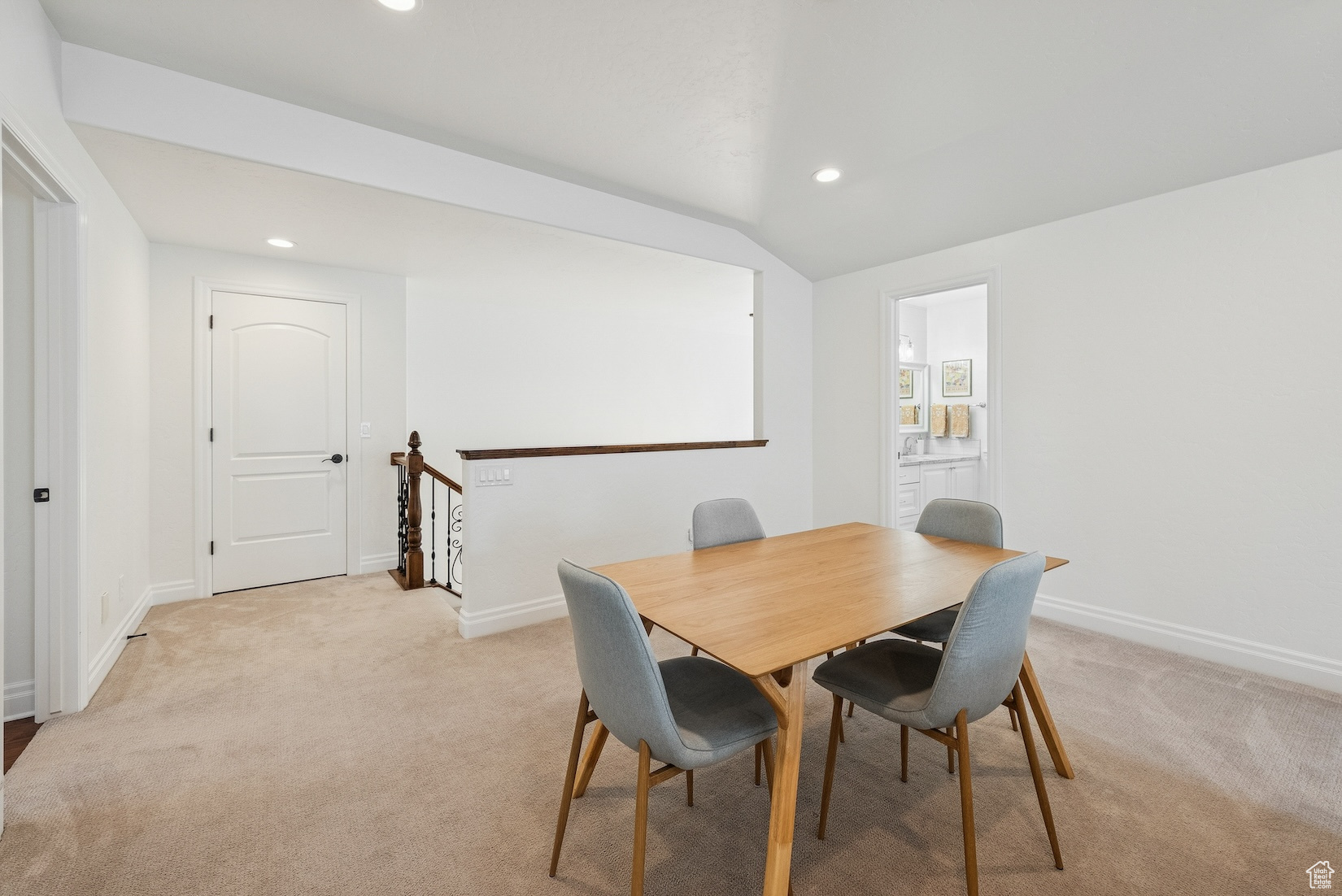 1917 E HOLLADAY VIEW PL