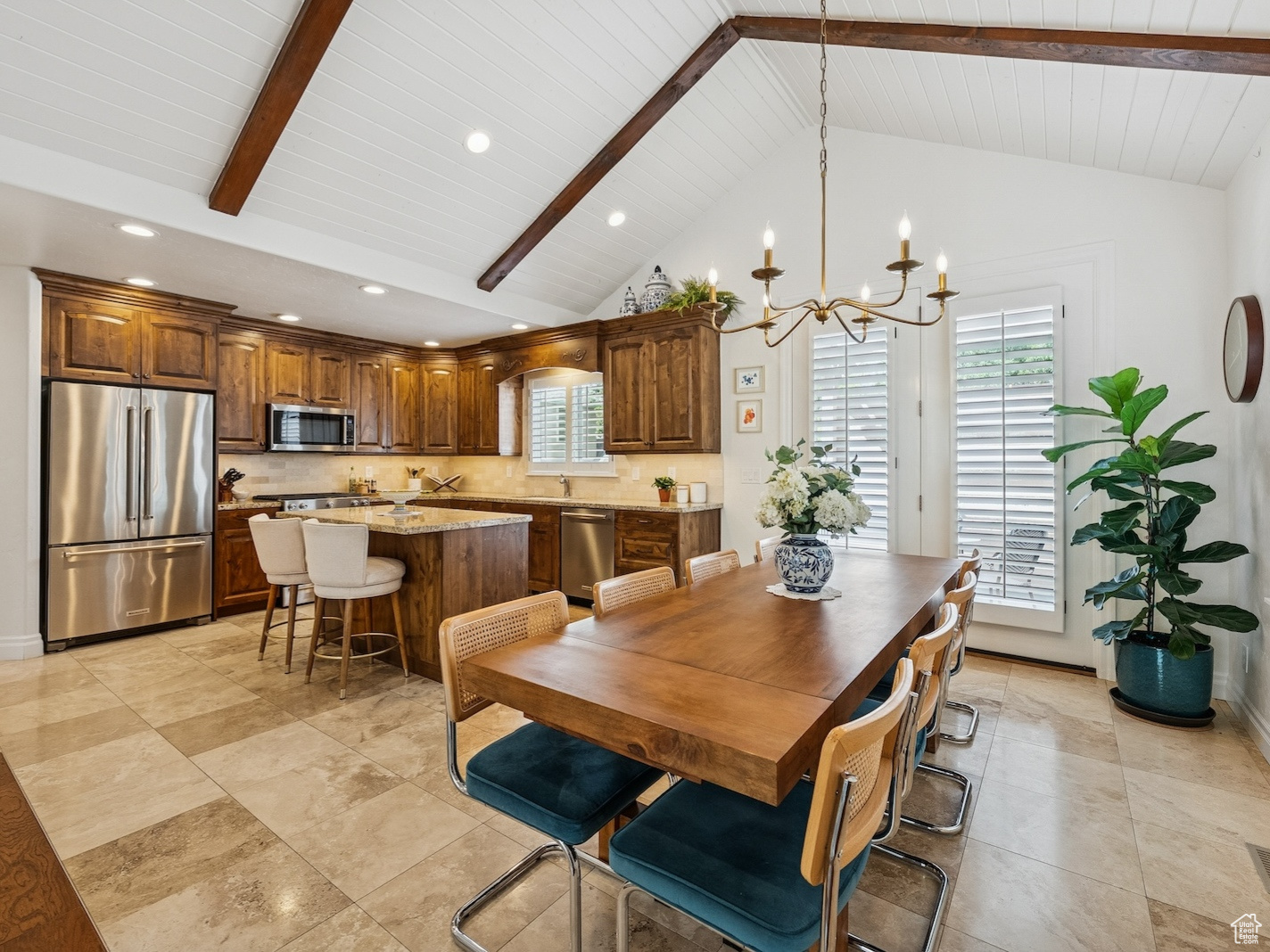 1917 E HOLLADAY VIEW PL