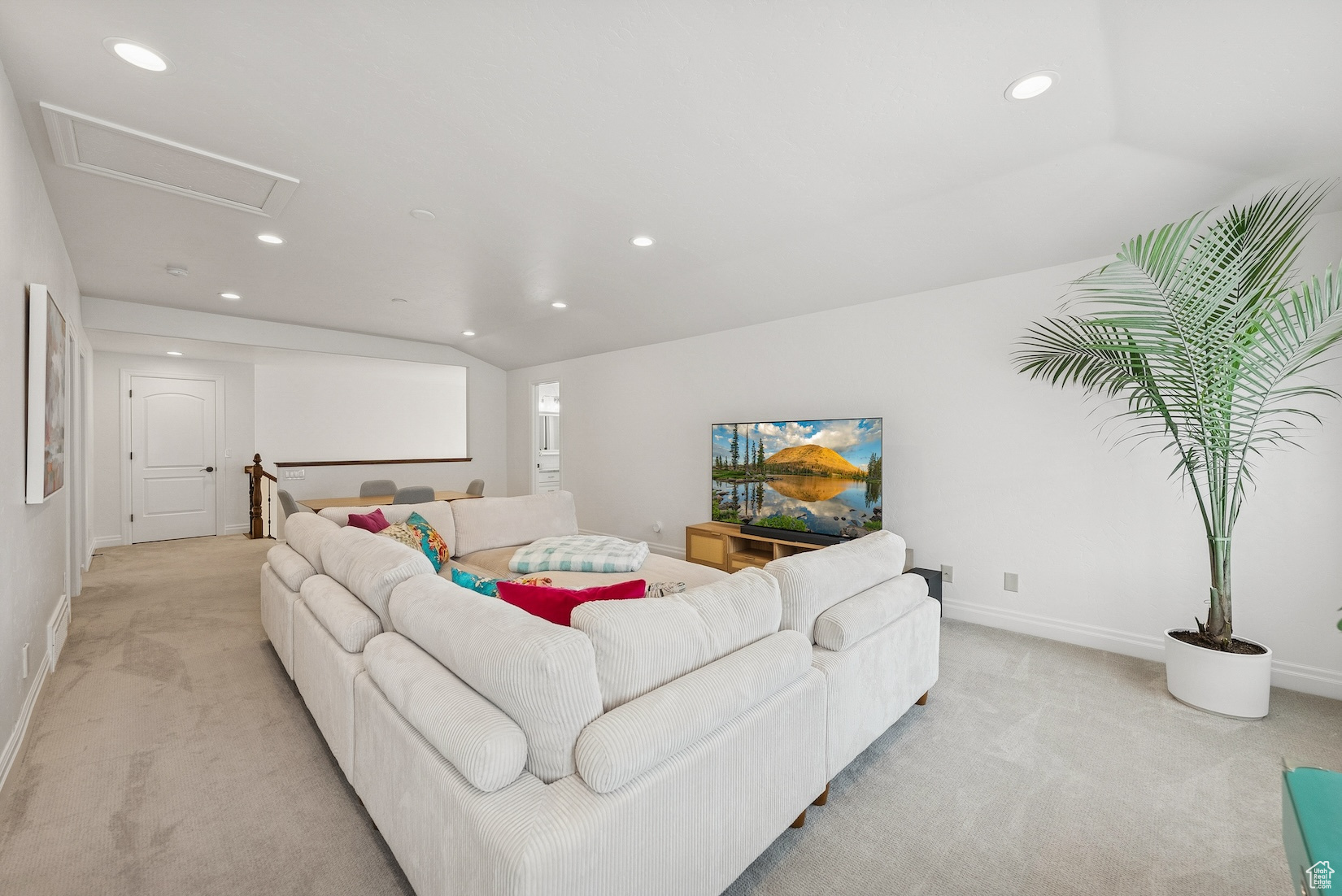 1917 E HOLLADAY VIEW PL