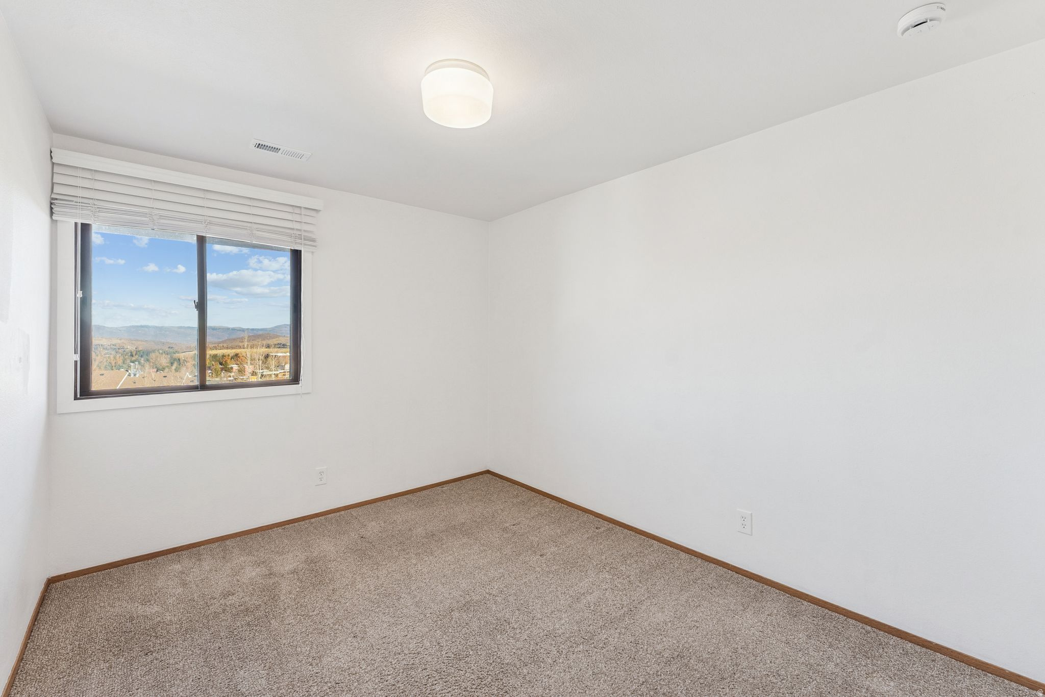 1700 UPPER IRONHORSE LOOP #B6