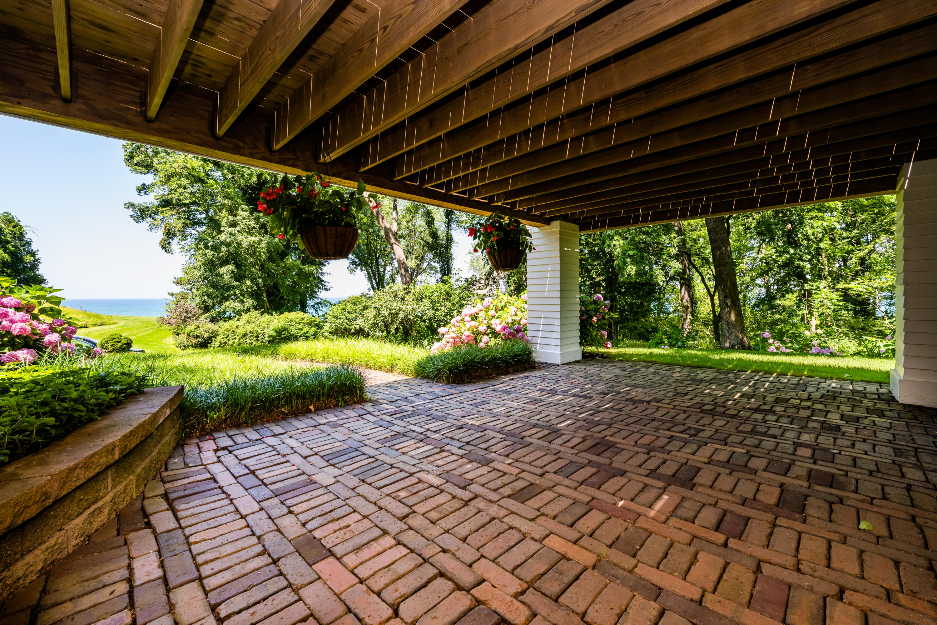 4661 Notre Dame Avenue