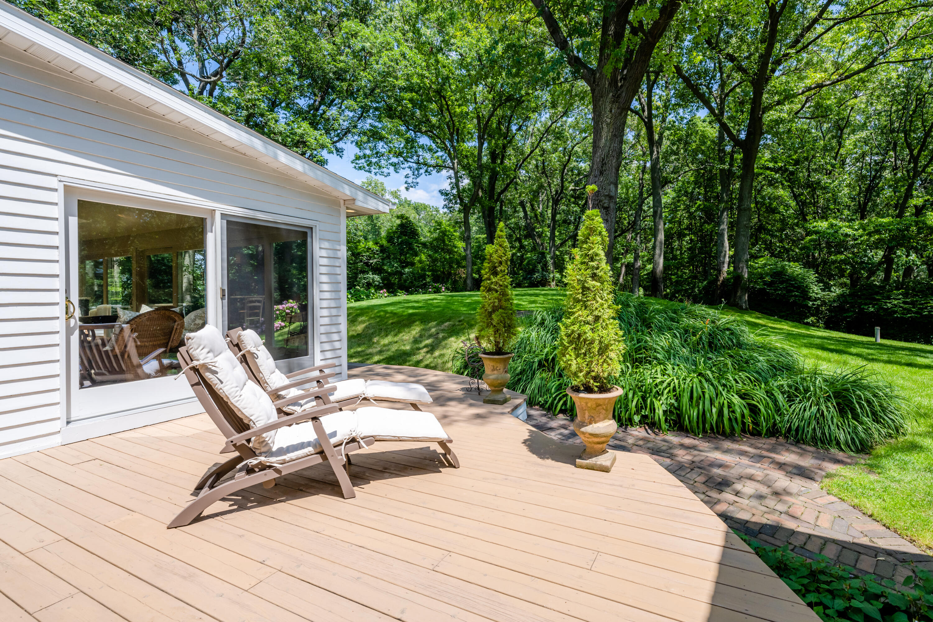 4661 Notre Dame Avenue