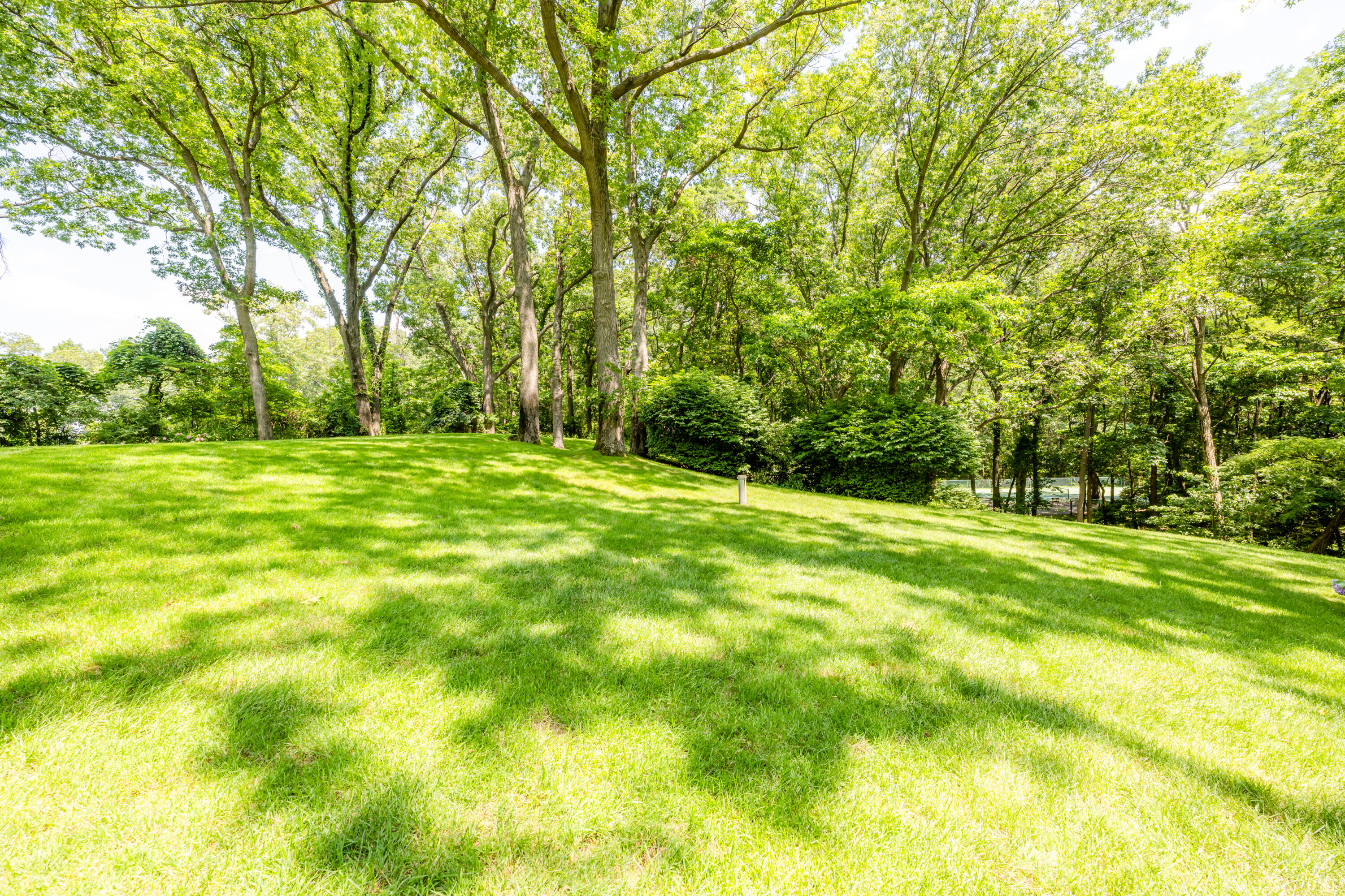 4661 Notre Dame Avenue