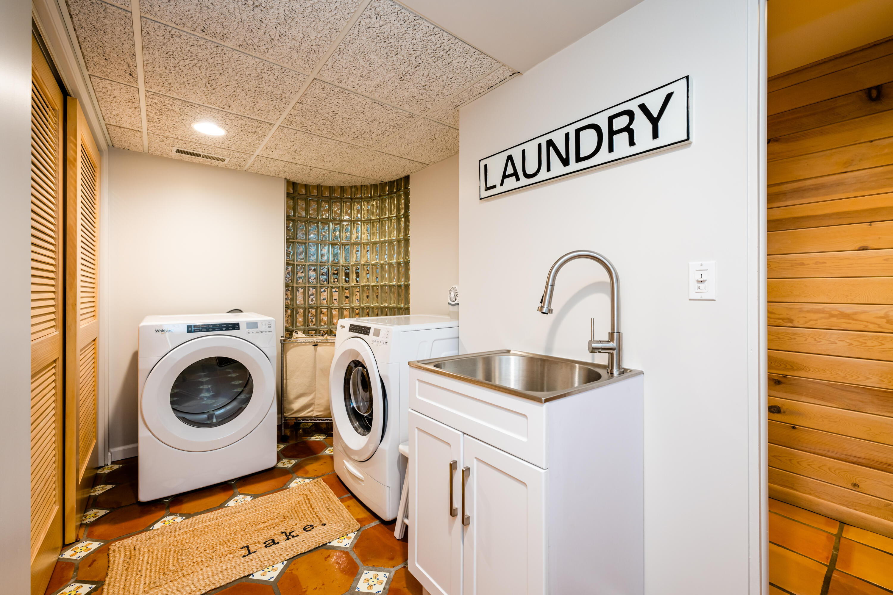 4661 Notre Dame Avenue