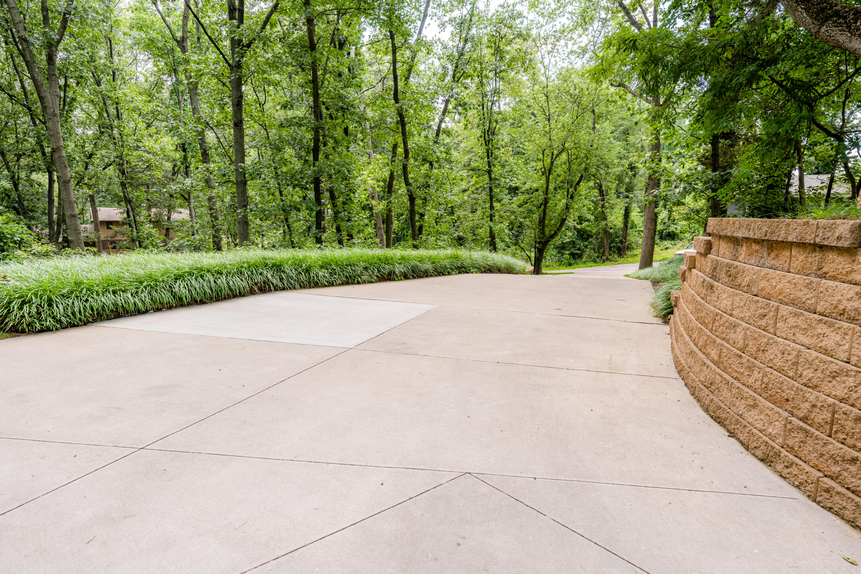 4661 Notre Dame Avenue