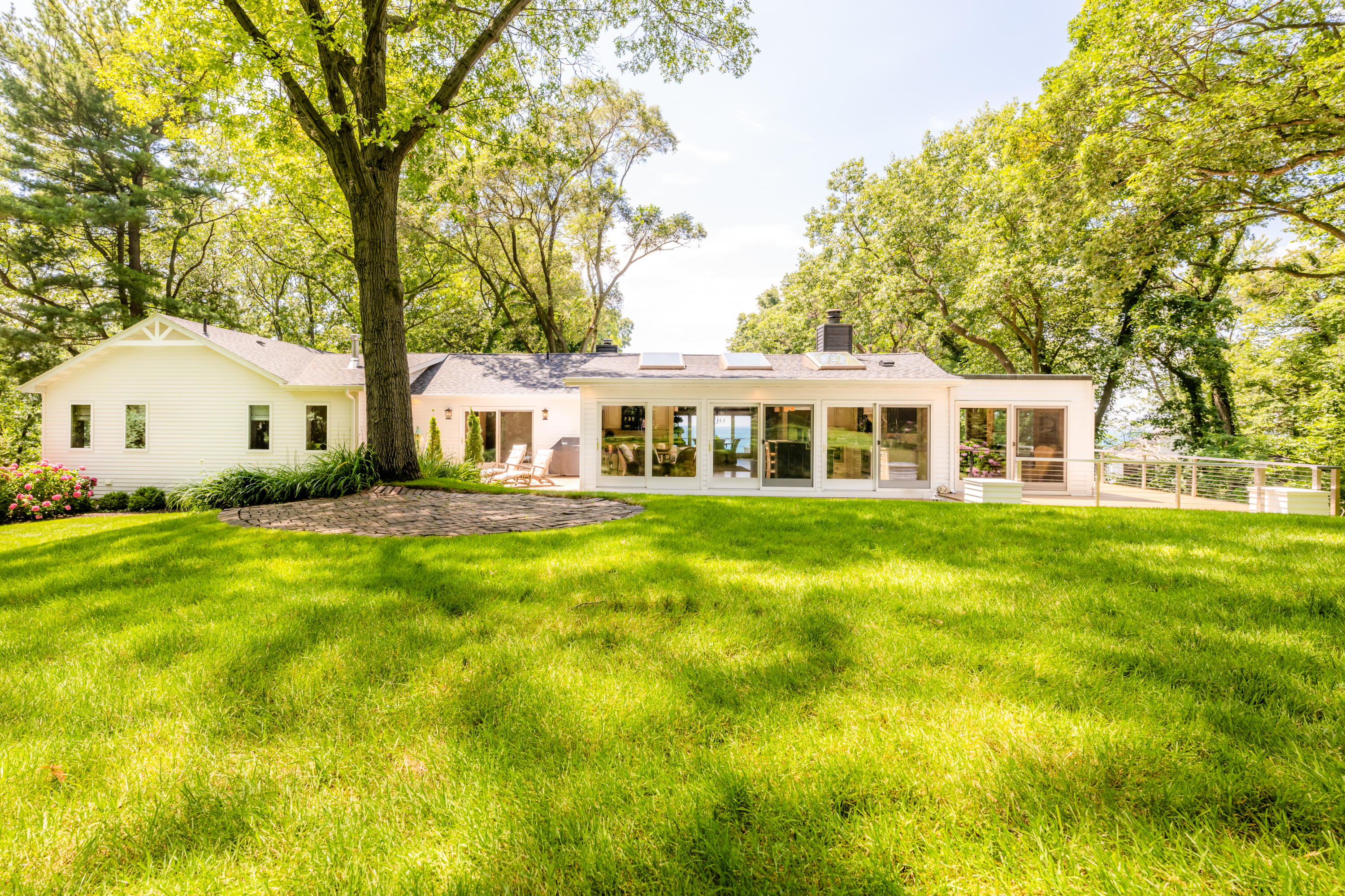 4661 Notre Dame Avenue