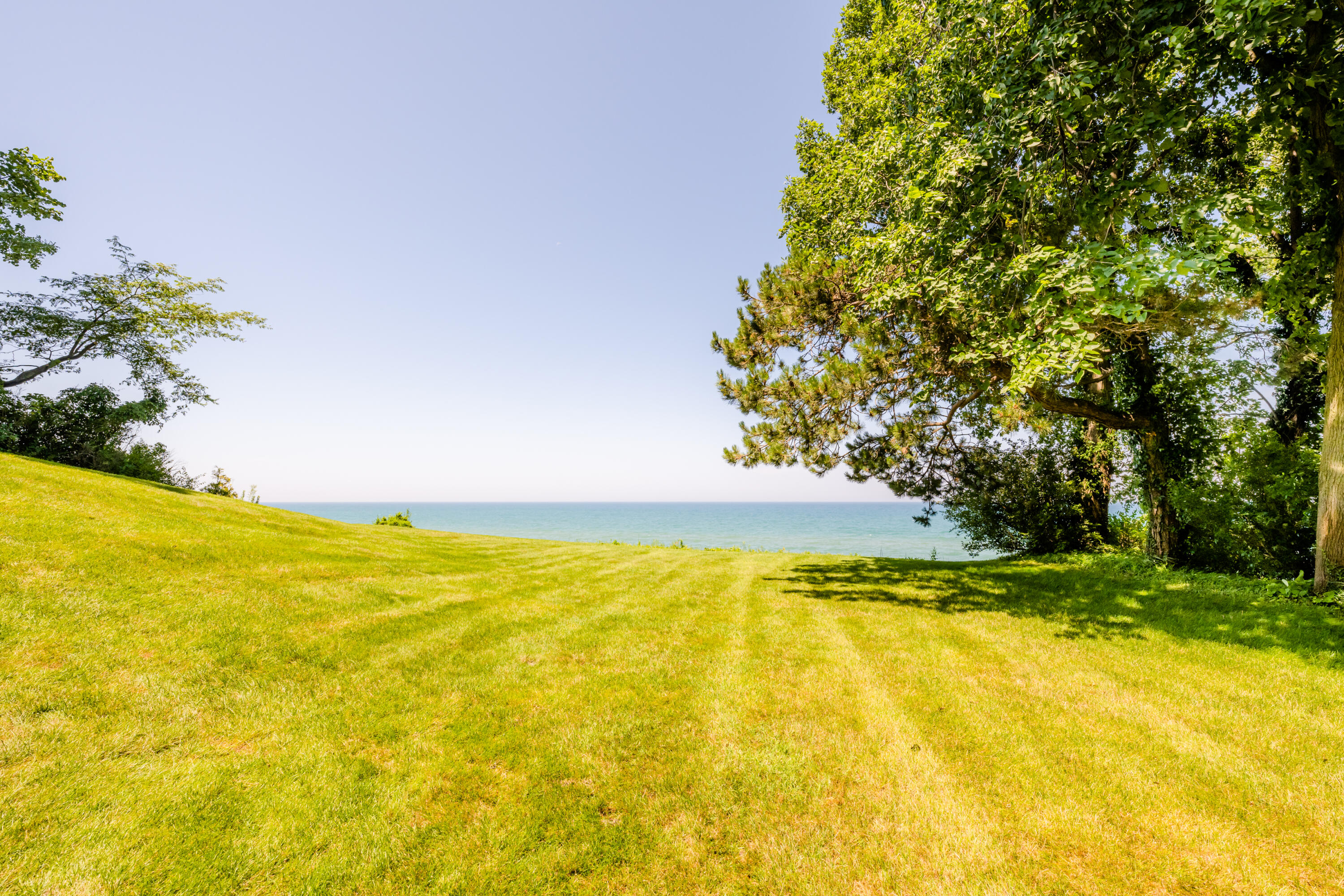 4661 Notre Dame Avenue