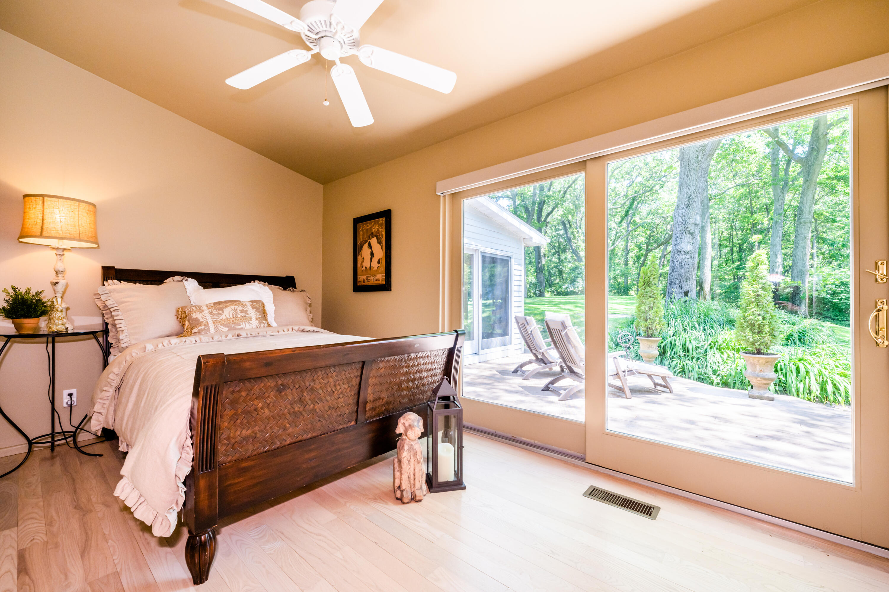 4661 Notre Dame Avenue