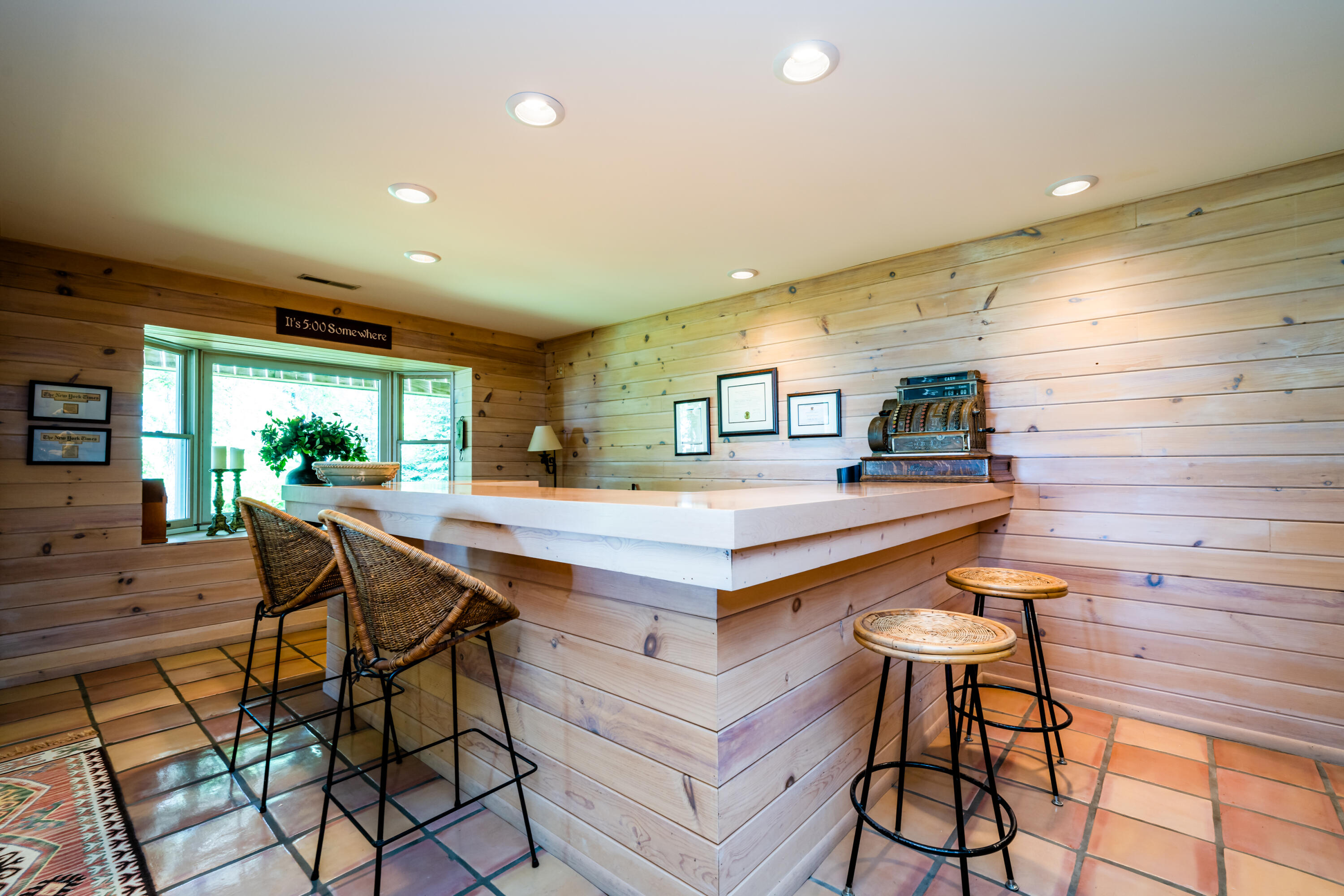 4661 Notre Dame Avenue