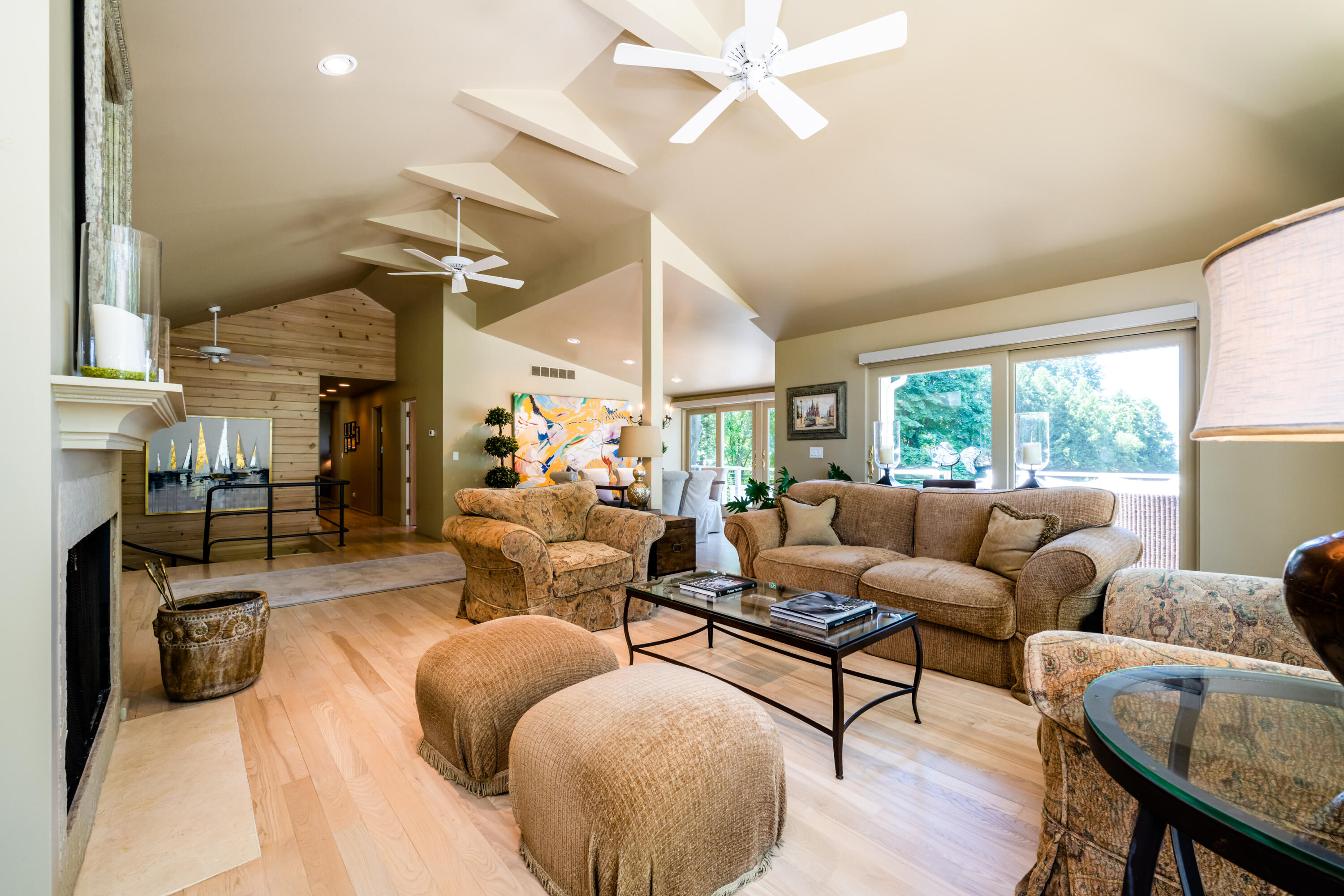 4661 Notre Dame Avenue