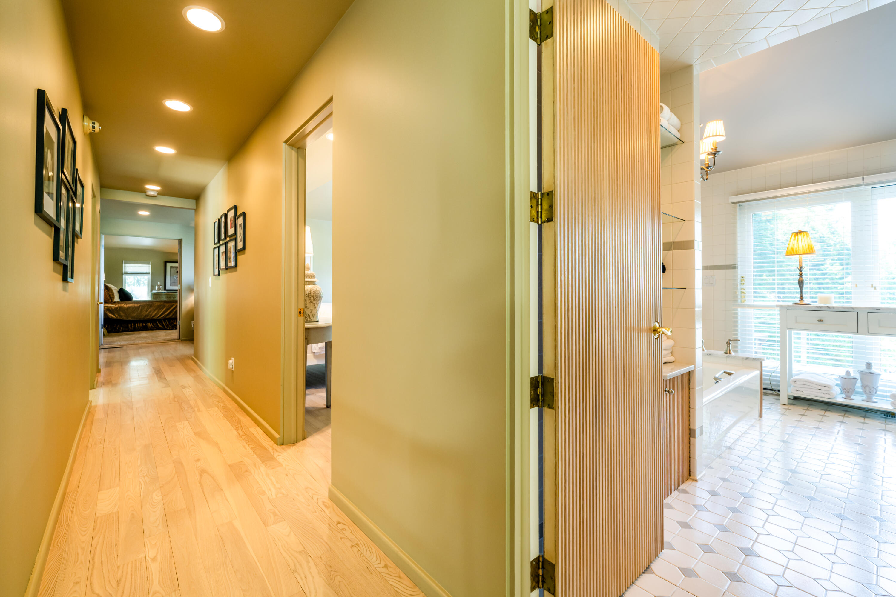 4661 Notre Dame Avenue