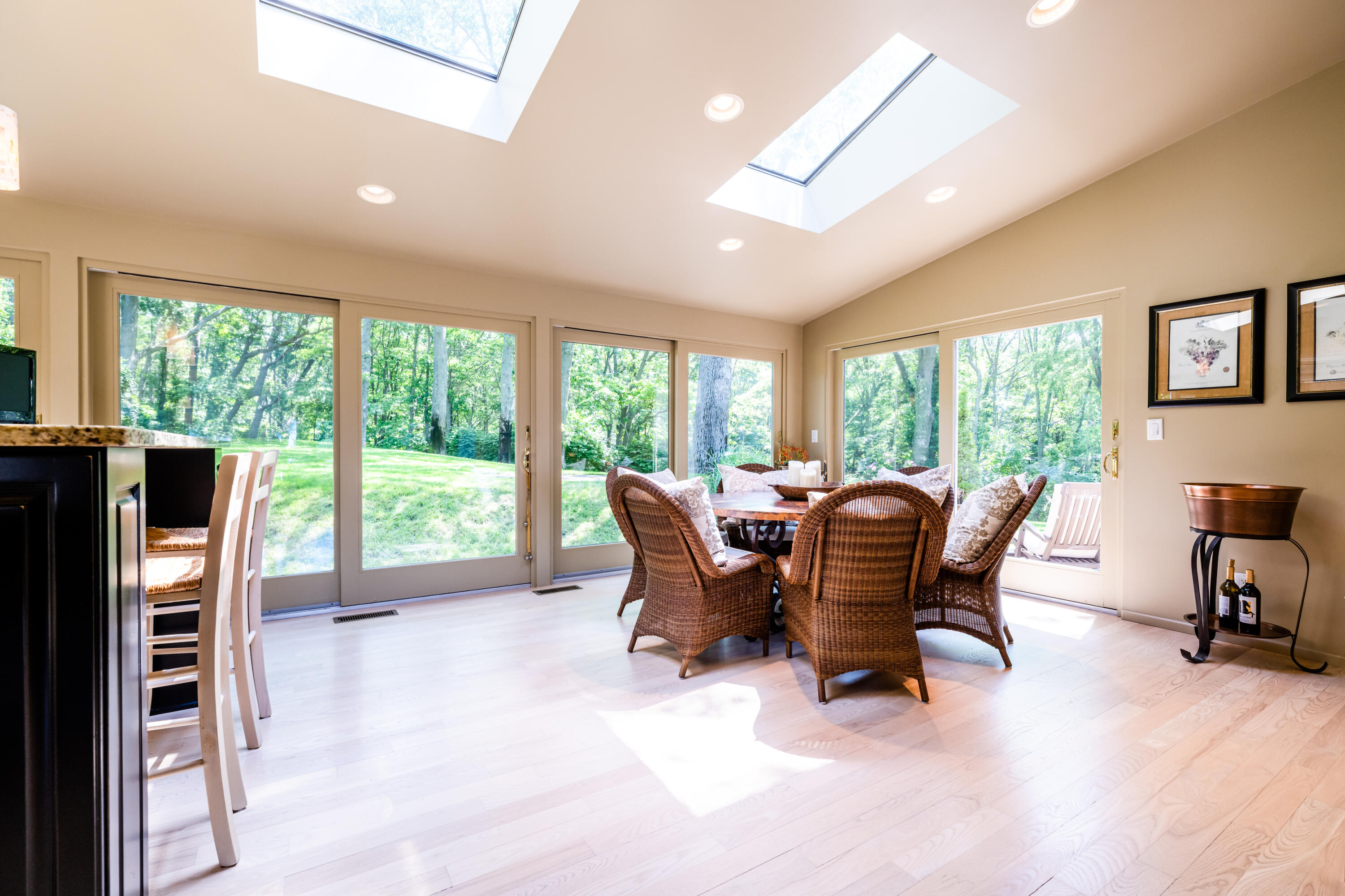 4661 Notre Dame Avenue