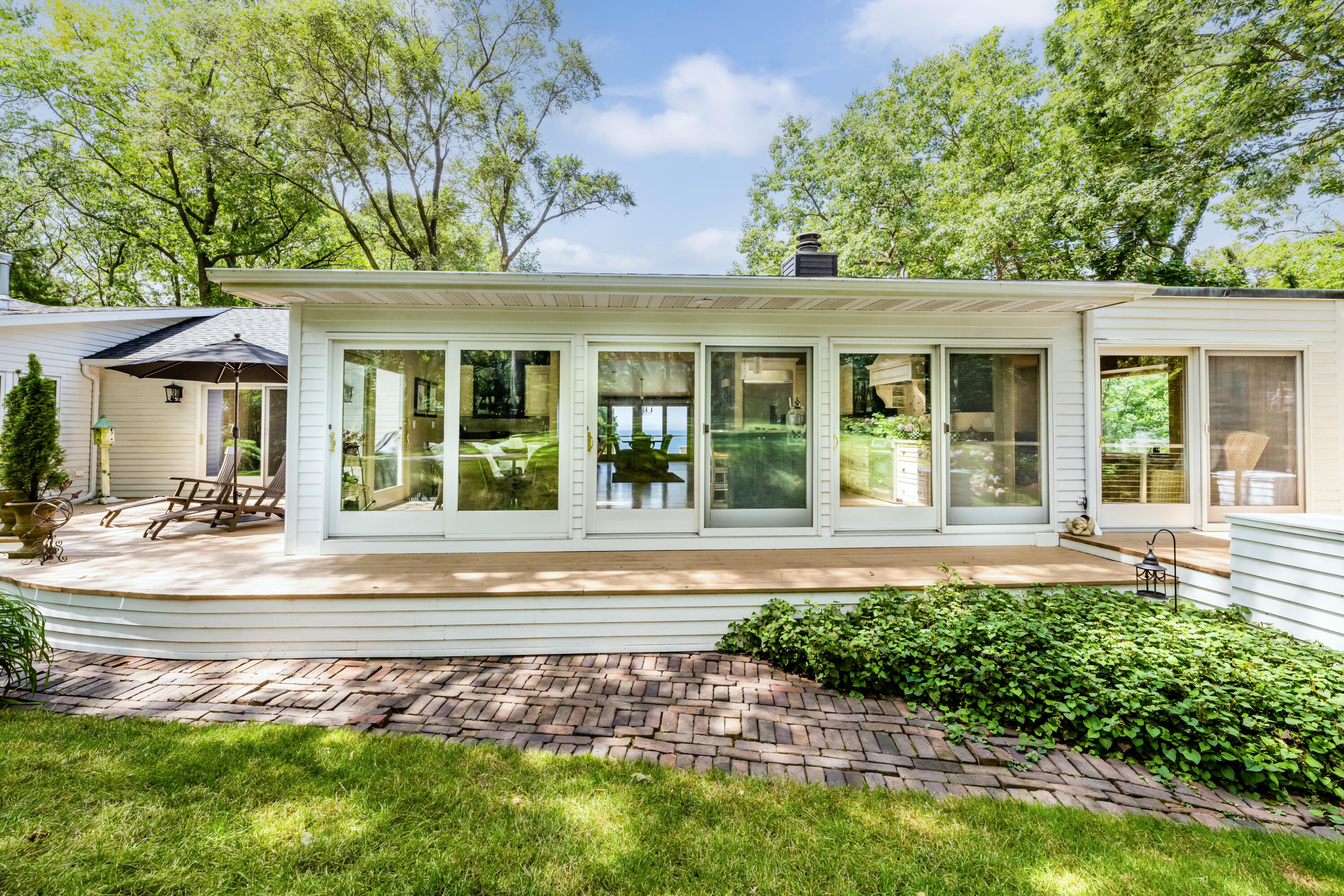 4661 Notre Dame Avenue