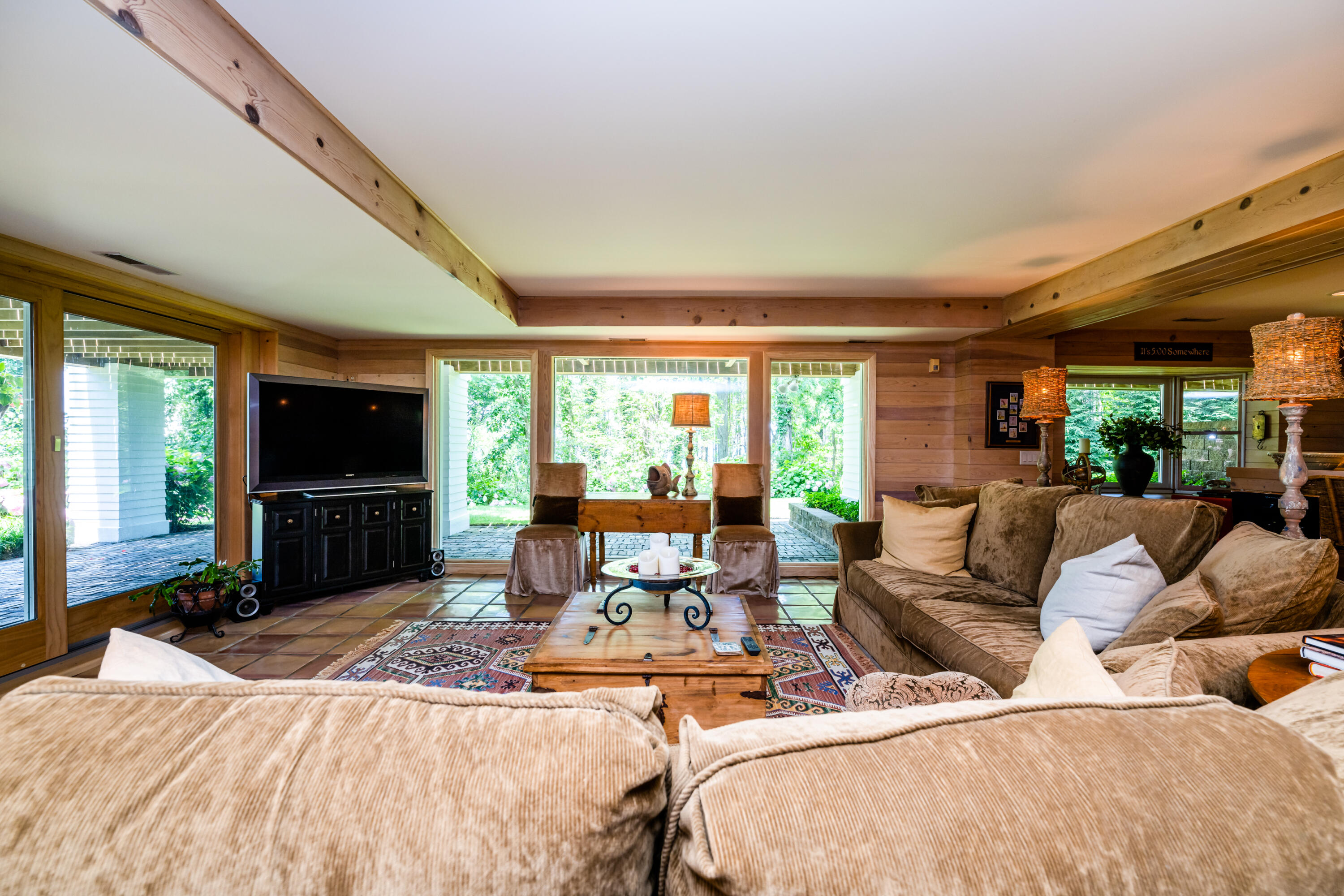 4661 Notre Dame Avenue