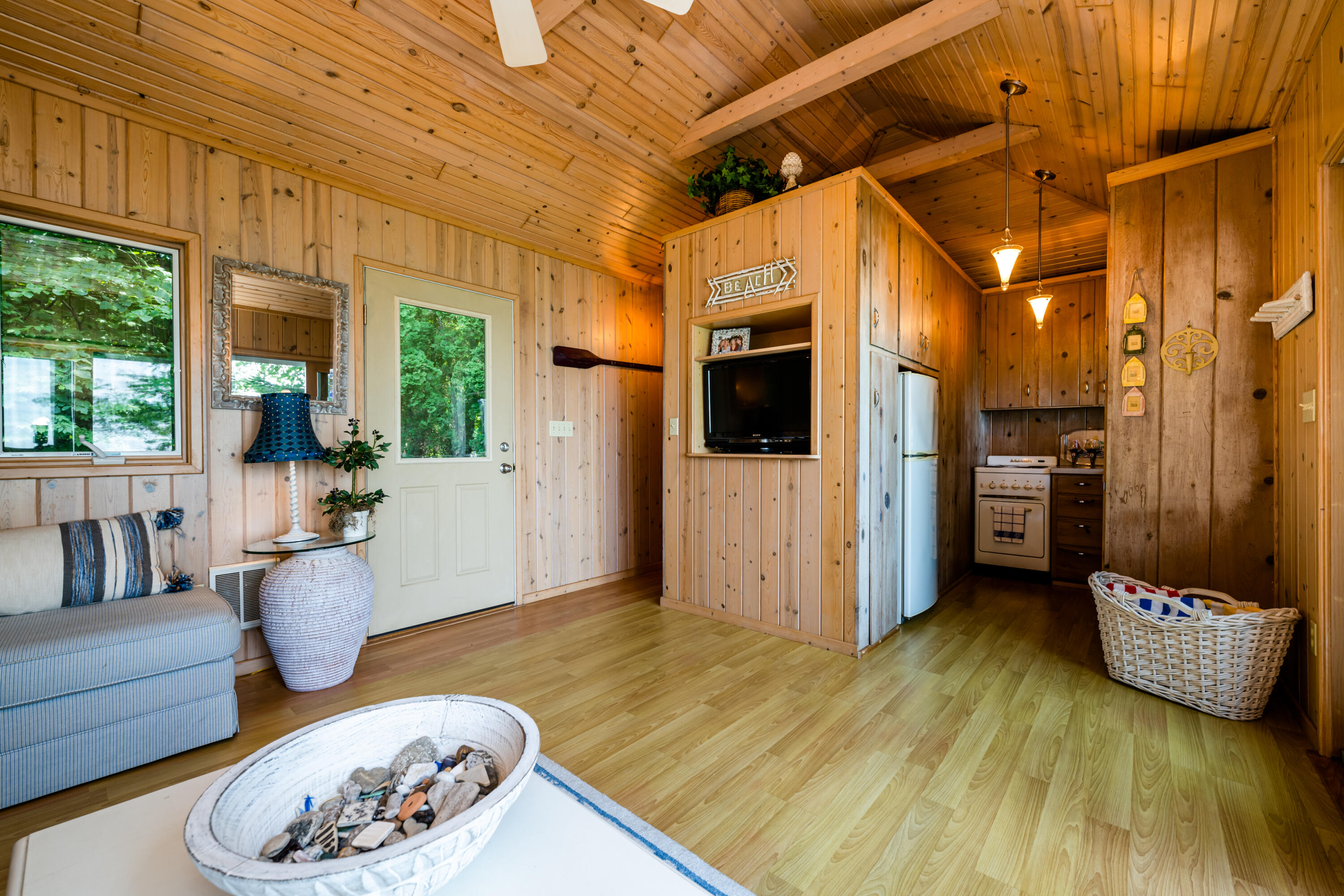 4661 Notre Dame Avenue