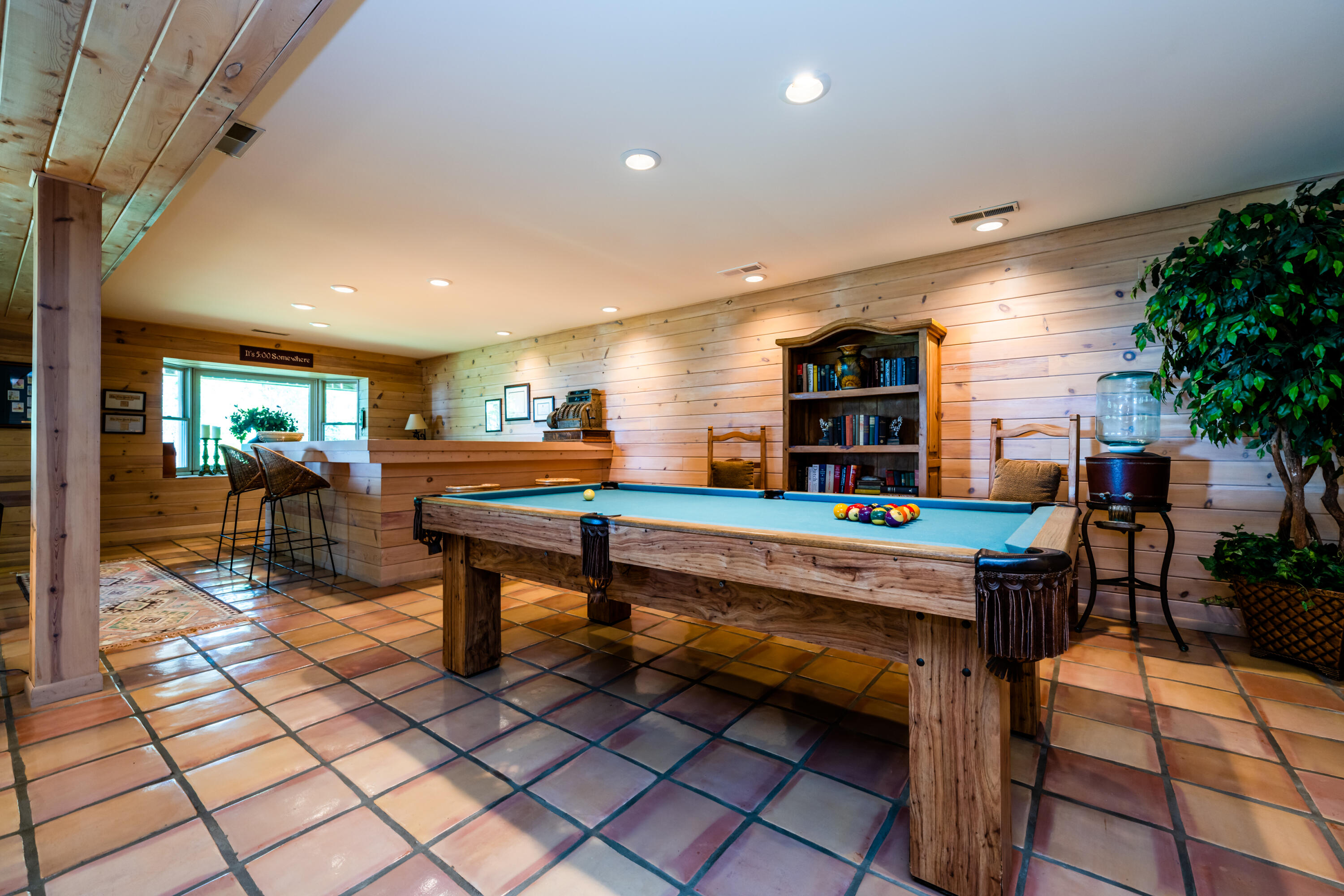 4661 Notre Dame Avenue