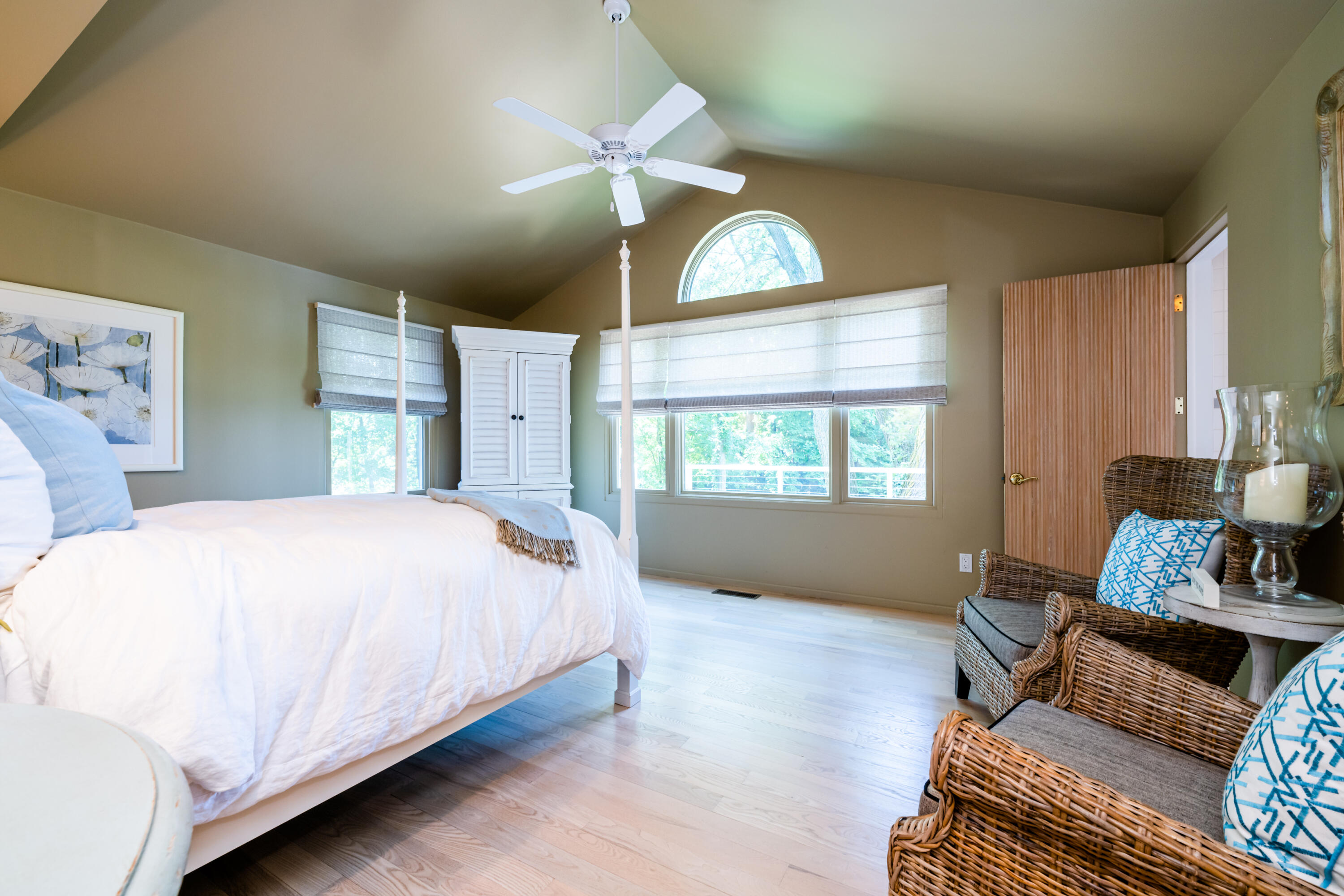 4661 Notre Dame Avenue