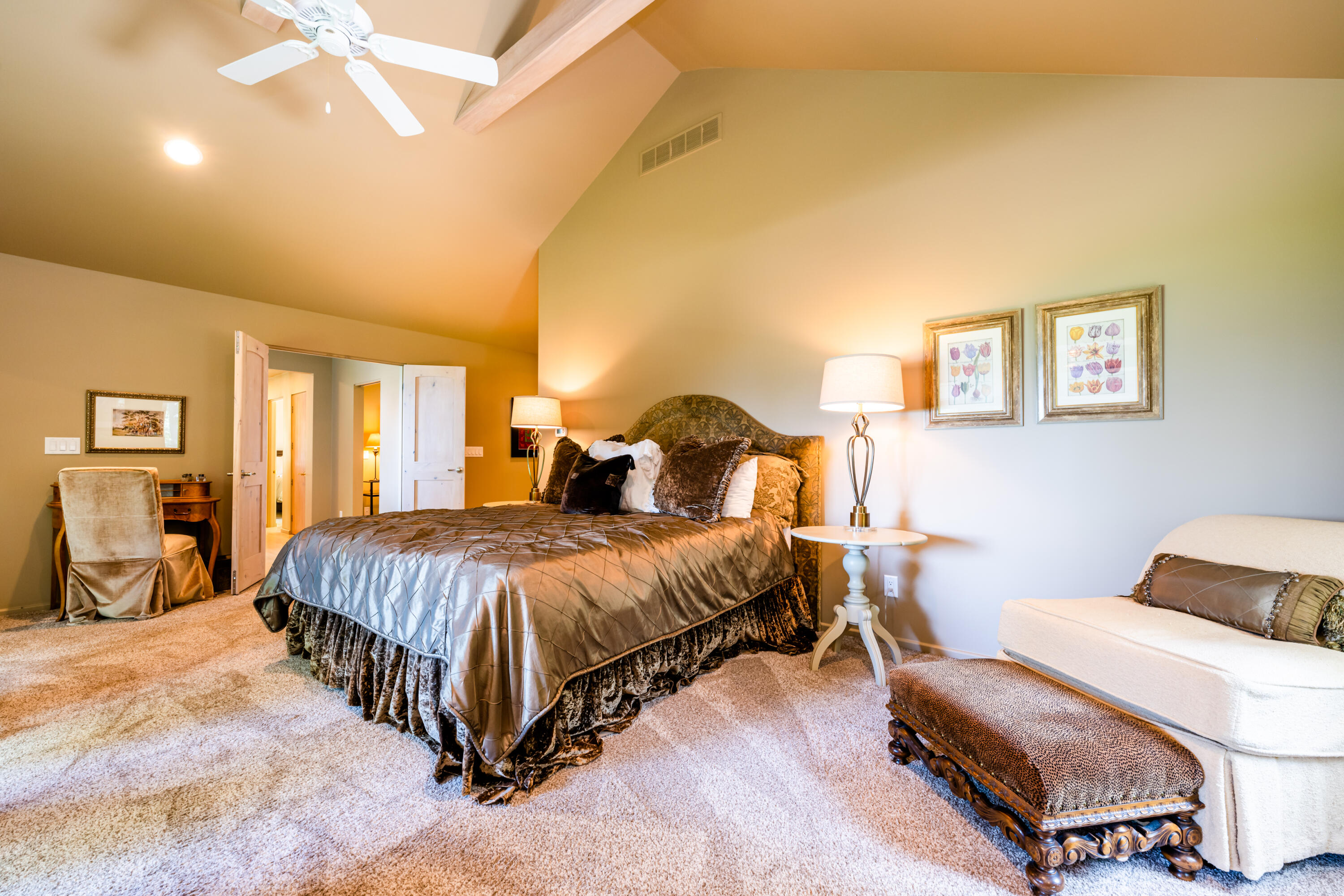 4661 Notre Dame Avenue