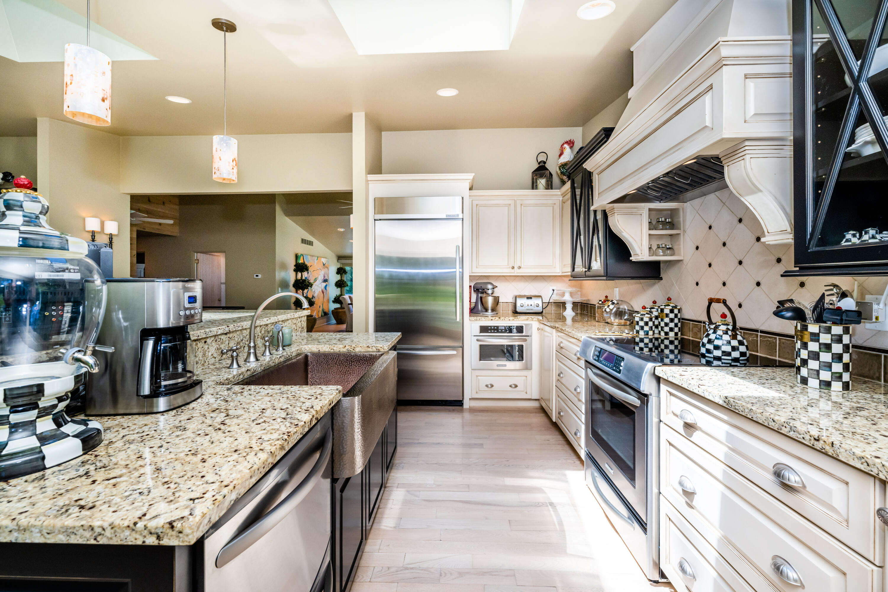 4661 Notre Dame Avenue