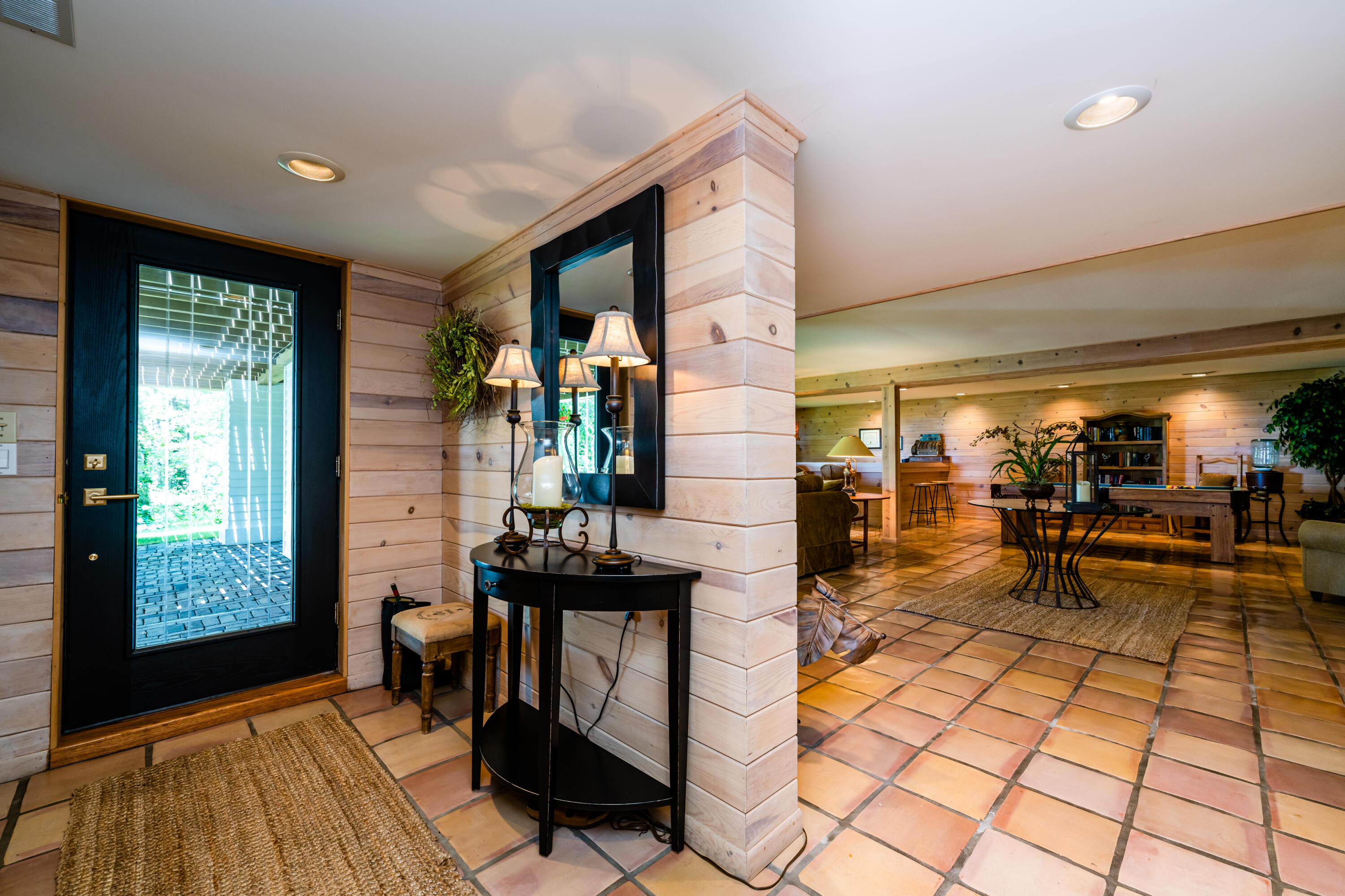 4661 Notre Dame Avenue