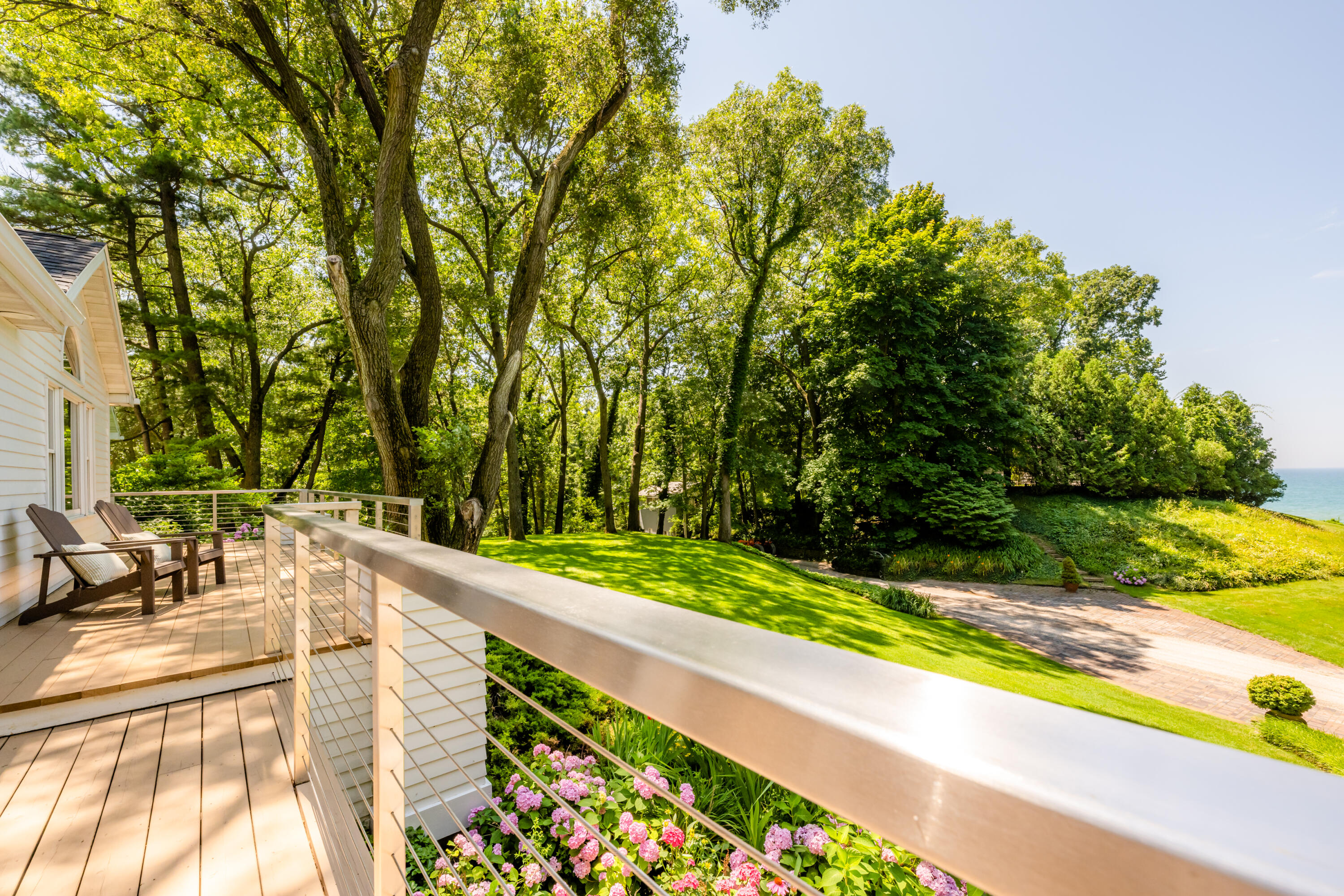 4661 Notre Dame Avenue