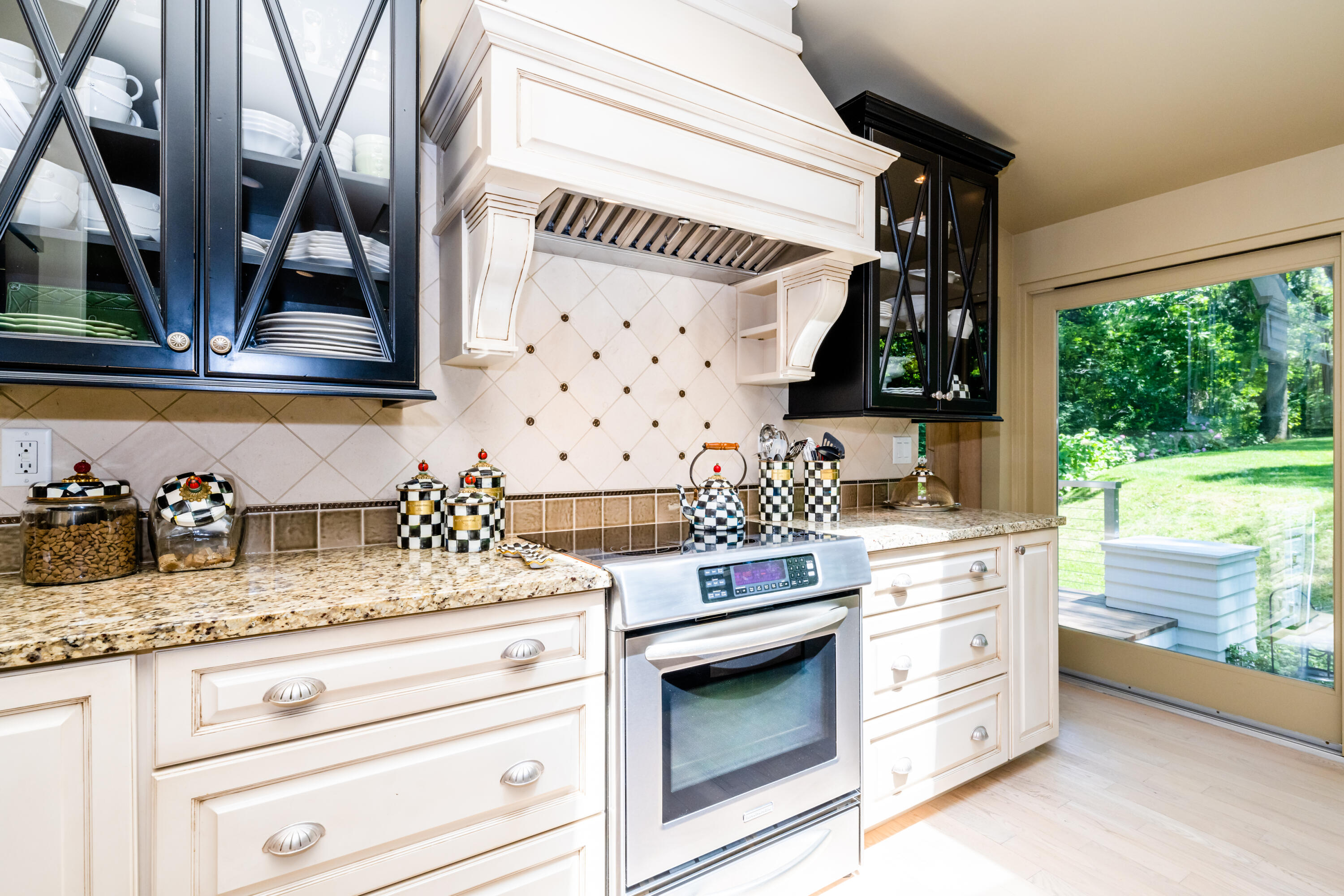 4661 Notre Dame Avenue