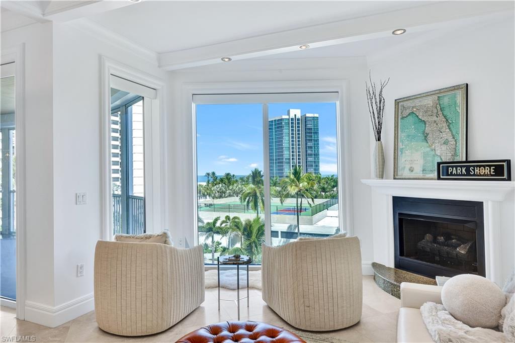 4501 Gulf Shore BLVD N # 504