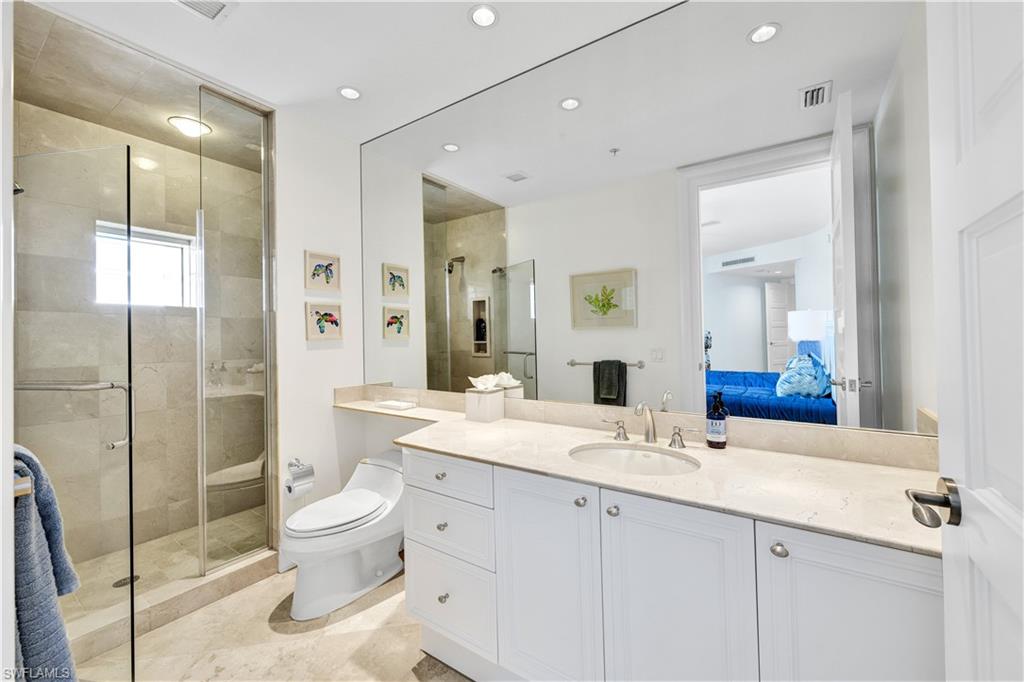 4501 Gulf Shore BLVD N # 504