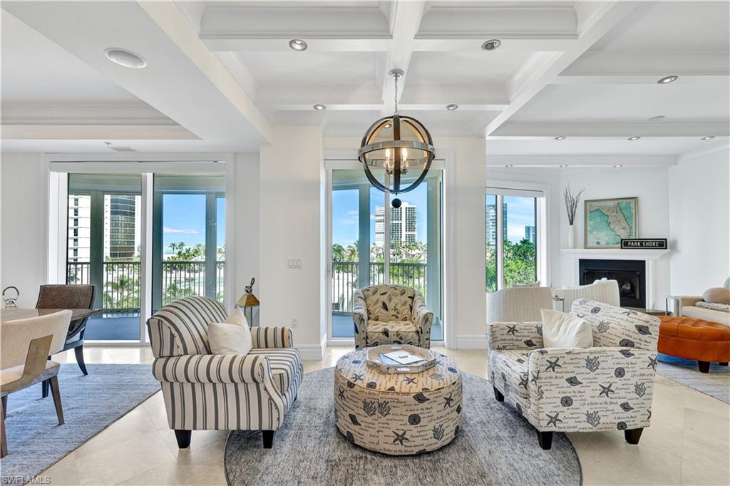 4501 Gulf Shore BLVD N # 504