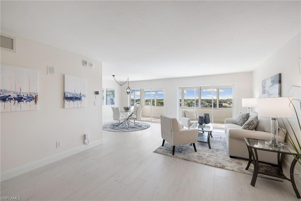 3410 Gulf Shore BLVD N # 702