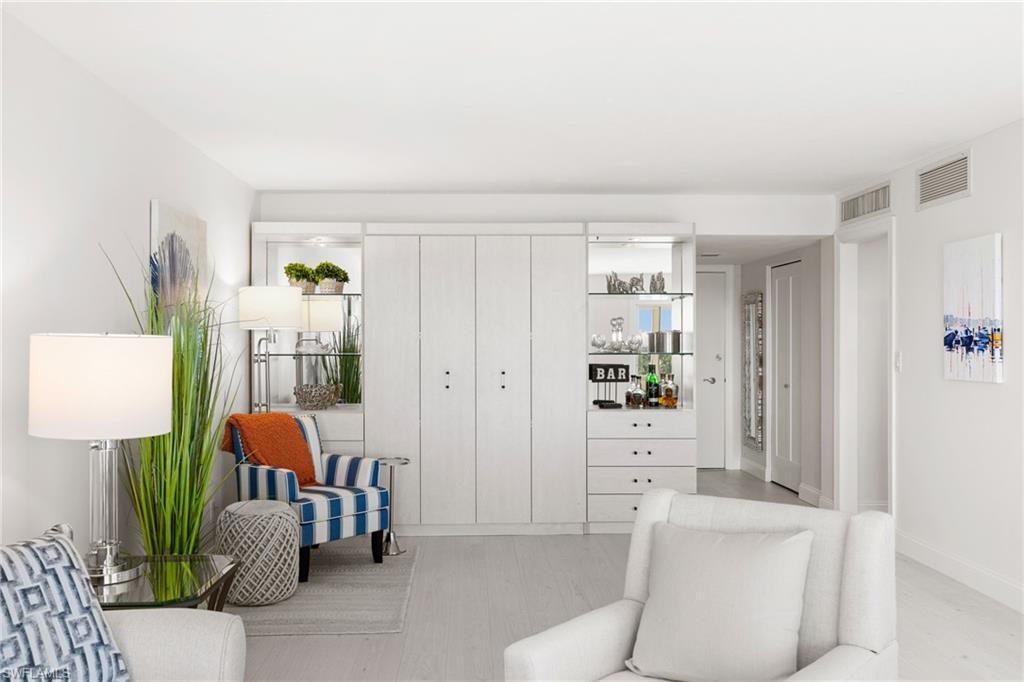 3410 Gulf Shore BLVD N # 702