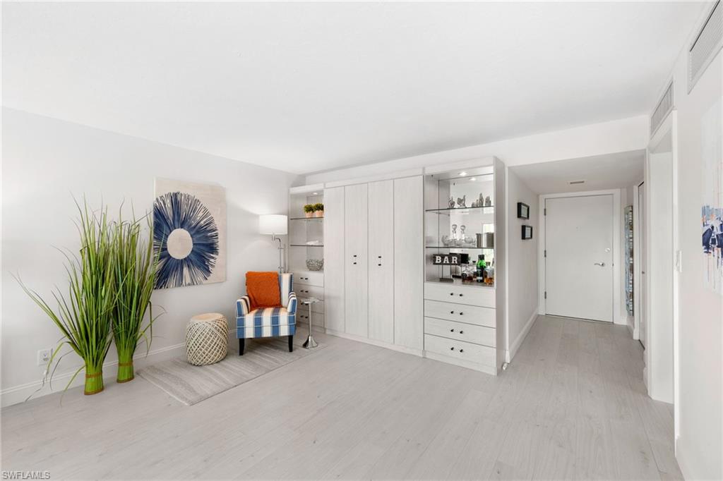 3410 Gulf Shore BLVD N # 702