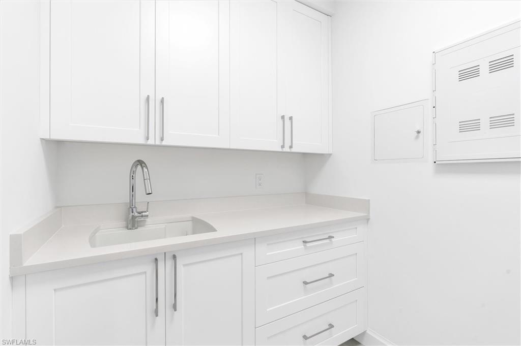 1125 Central AVE Unit: 569