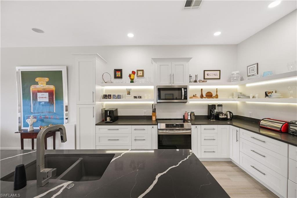 5961 Paradise CIR Unit: 1-9