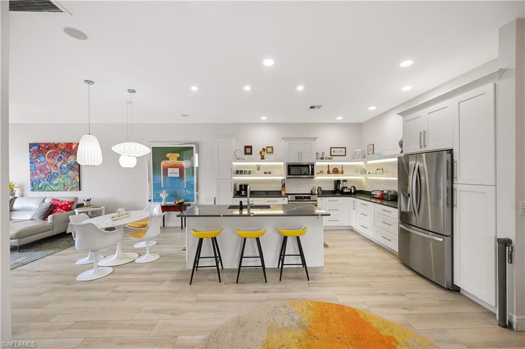 5961 Paradise CIR Unit: 1-9