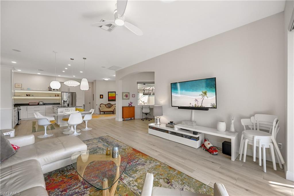 5961 Paradise CIR Unit: 1-9