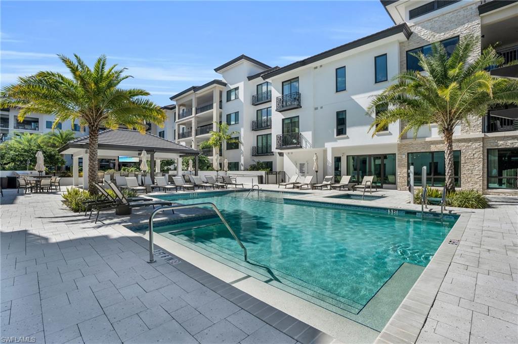 1130 3rd AVE S Unit: 302