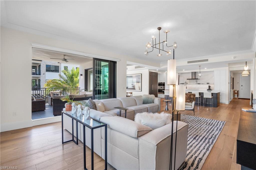 1130 3rd AVE S Unit: 302