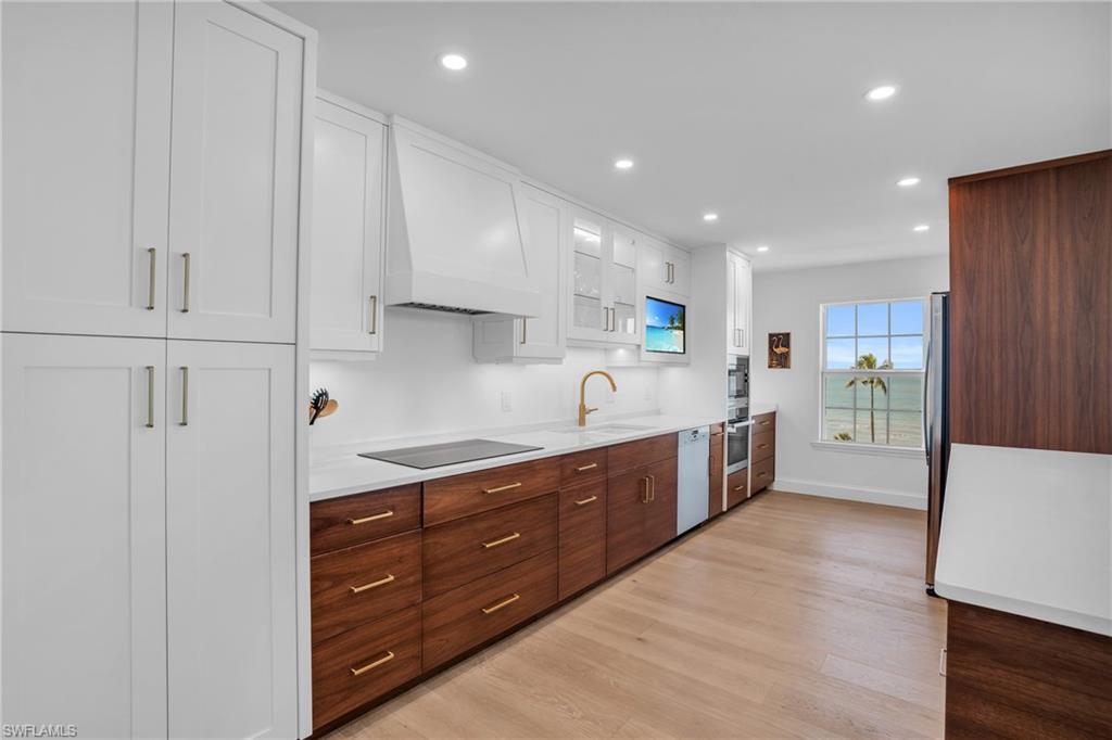 2701 Gulf Shore BLVD N # 503