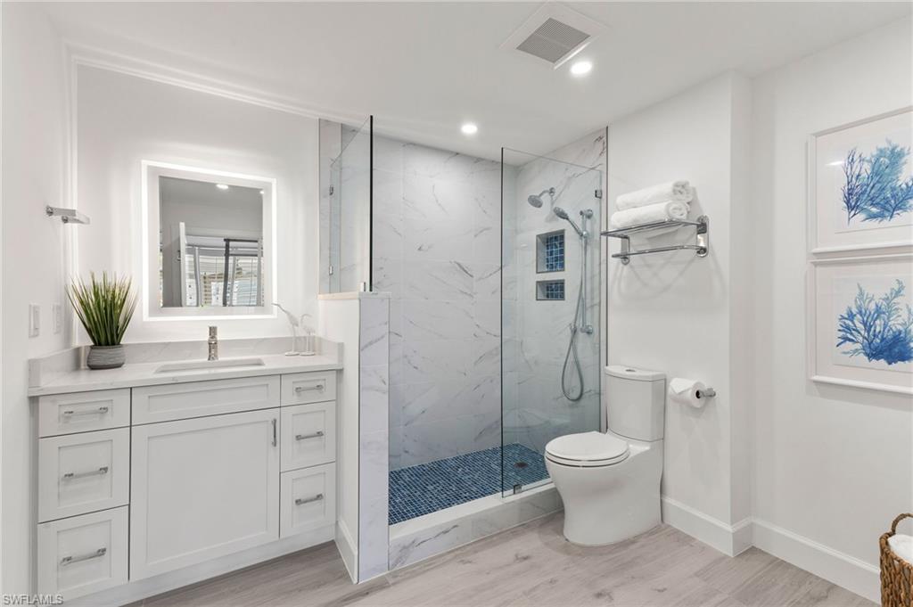 400 Park Shore DR # 502