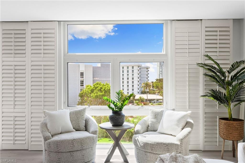 400 Park Shore DR # 502