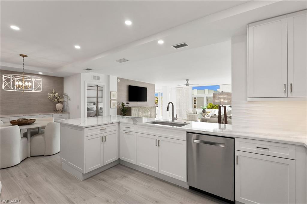 400 Park Shore DR # 502